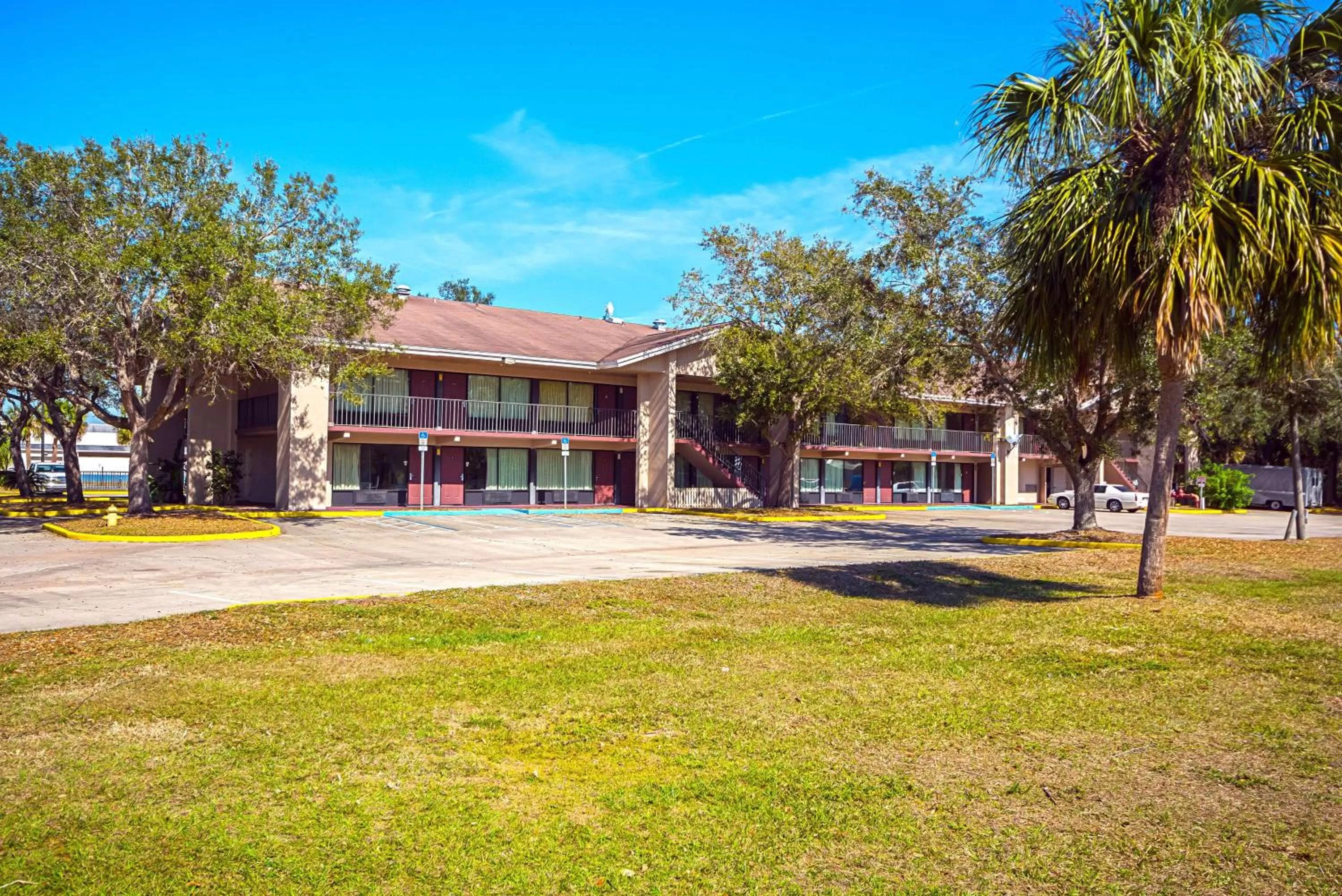 Property building in Americas Best Value Inn & Suites Melbourne