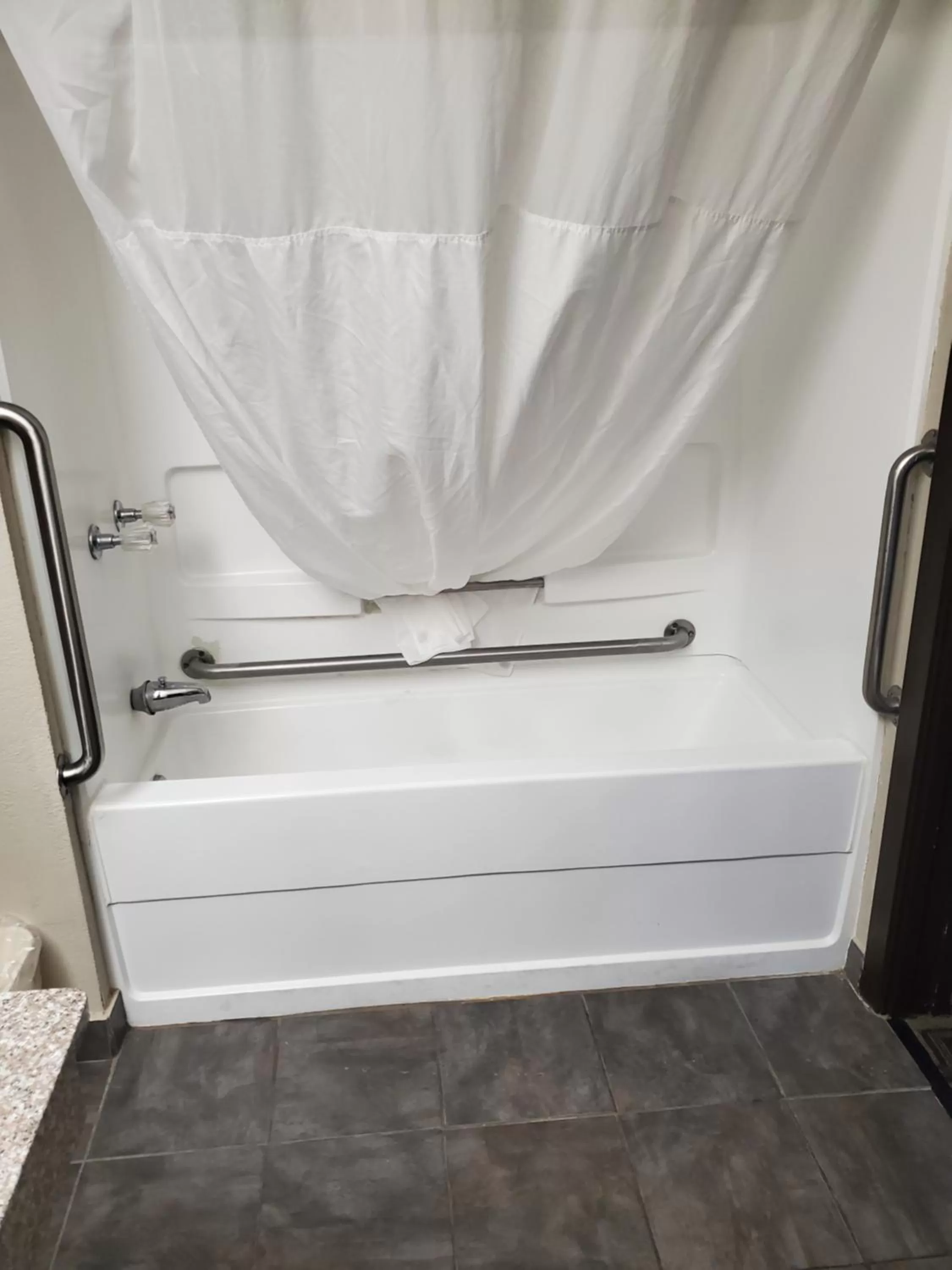 Bathroom in Quality Inn & Suites Holland