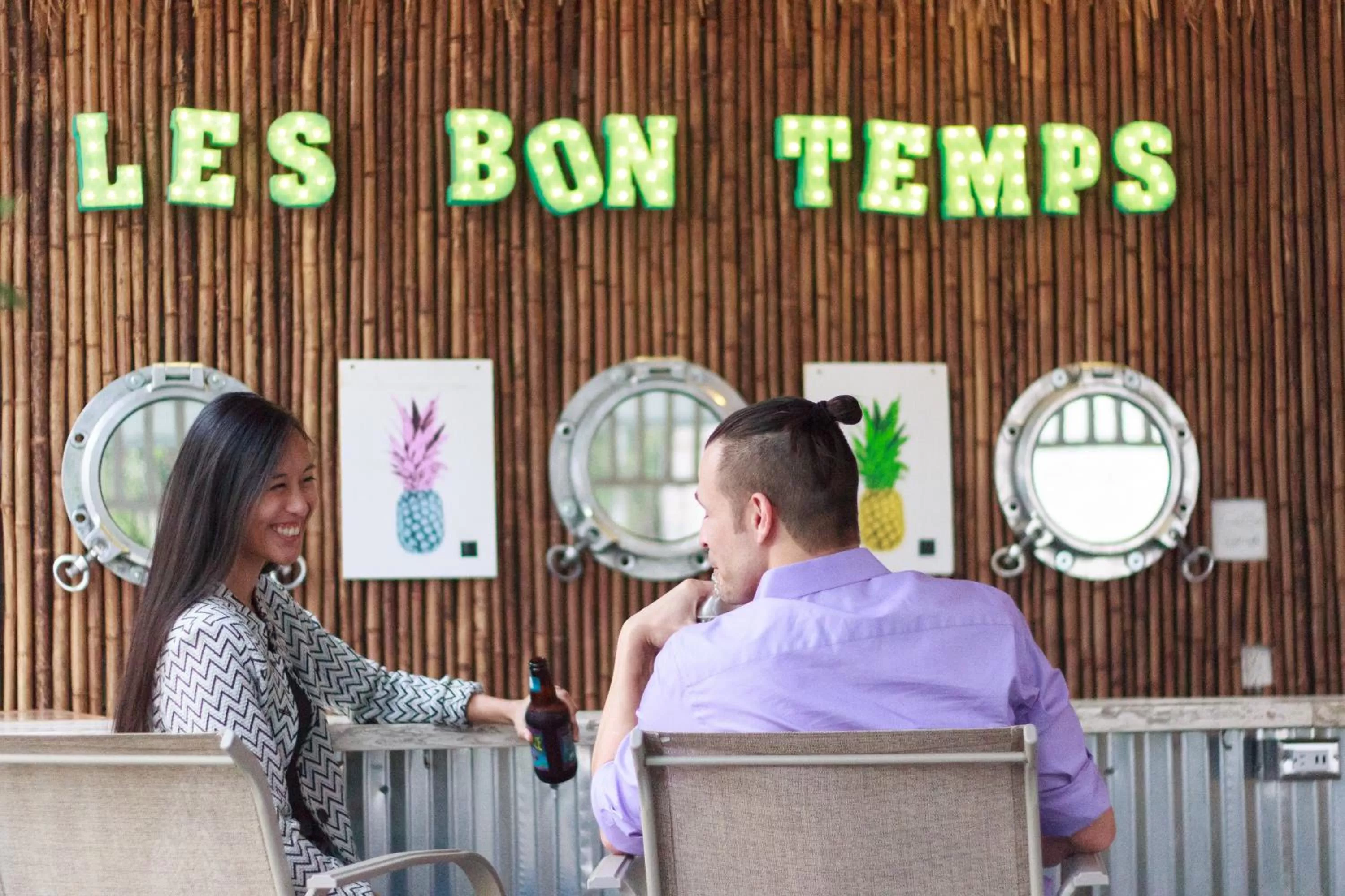 Lounge or bar in Rathbone Mansions New Orleans