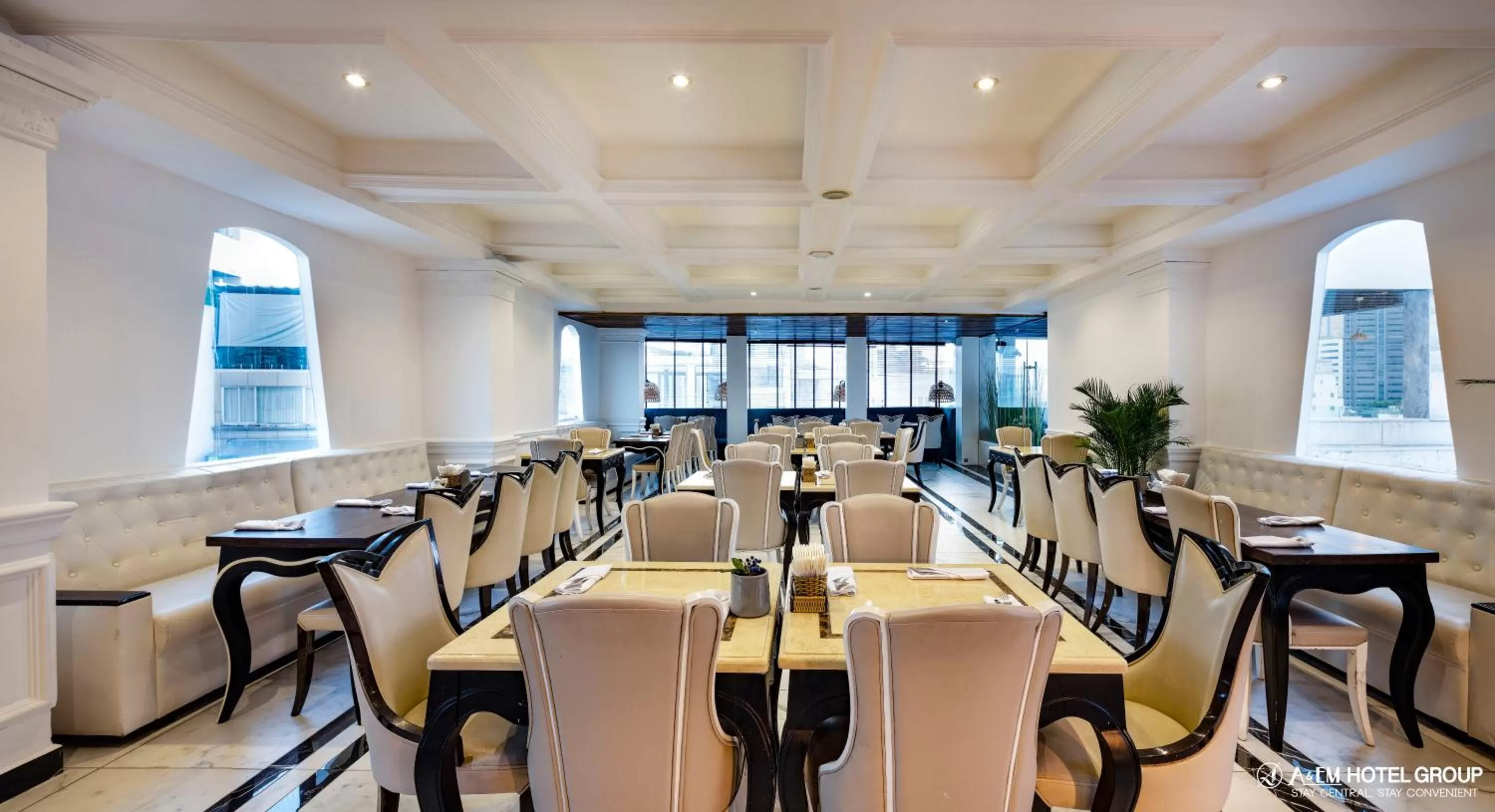Restaurant/Places to Eat in A&EM Saigon Hotel