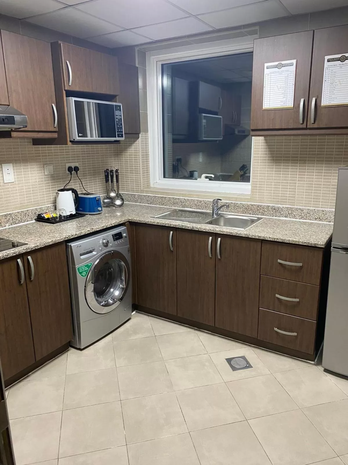 Kitchen or kitchenette, Kitchen/Kitchenette in VISTA HOTEL APARTMENTS DELUXE