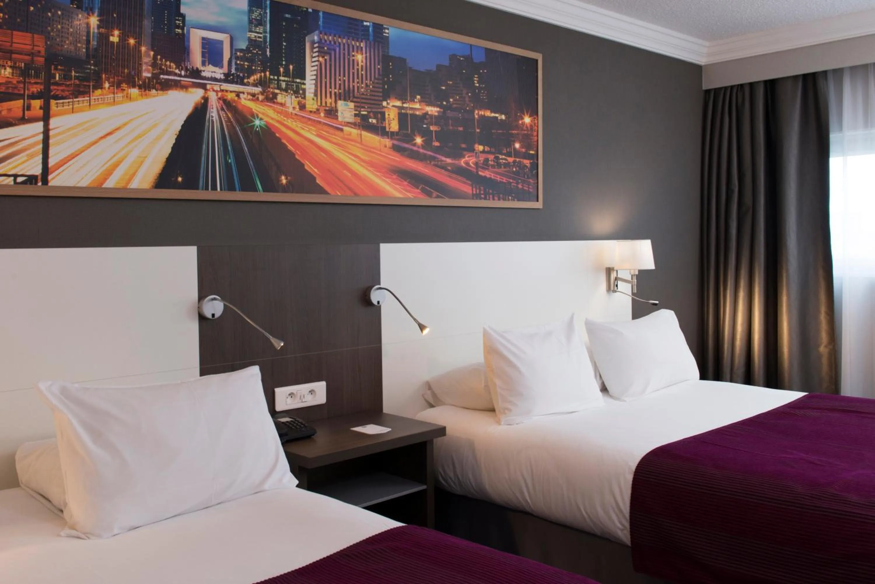 Bed in Best Western Plus Paris Orly Airport