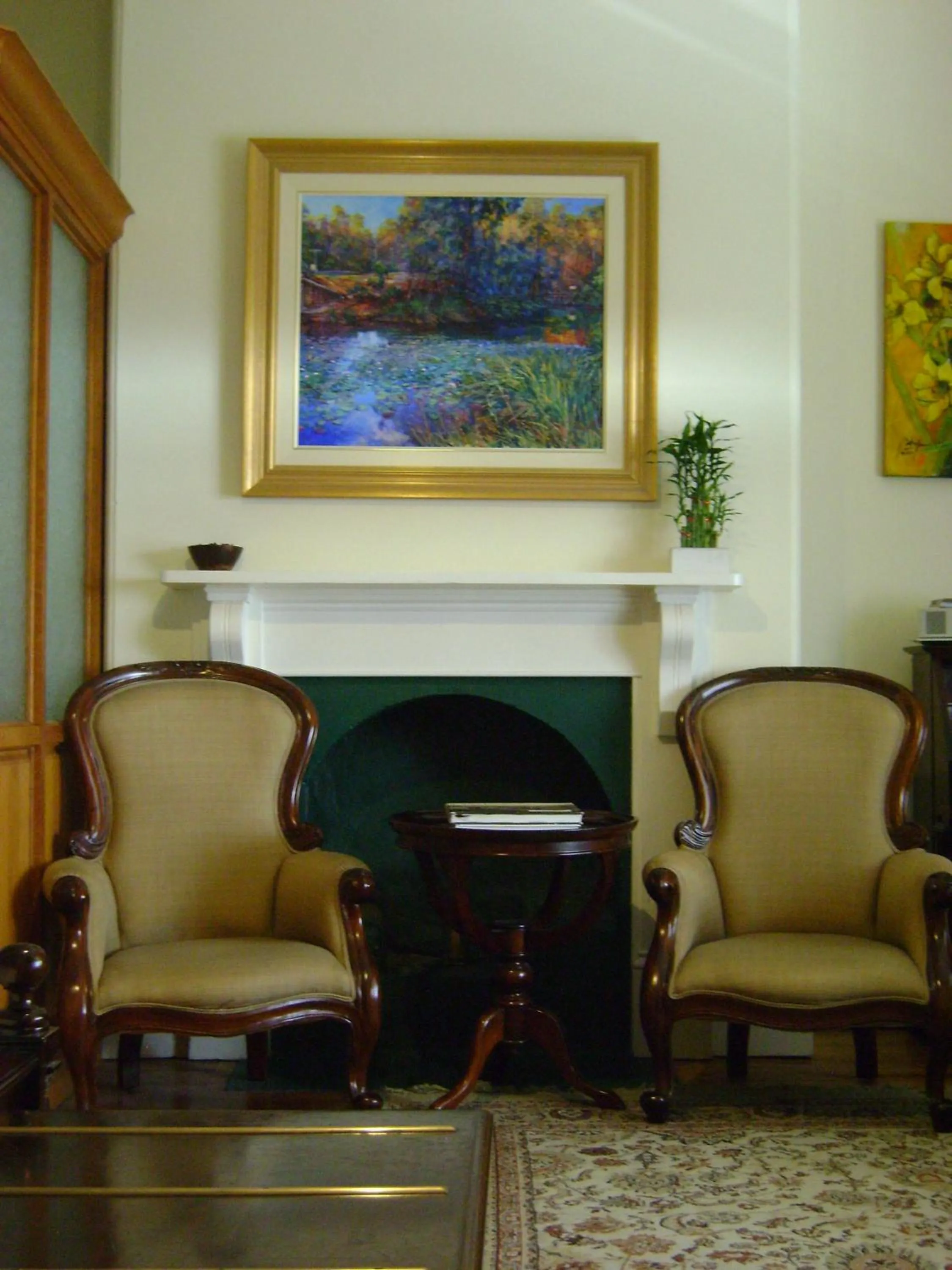 Seating area in Fothergills of Fremantle