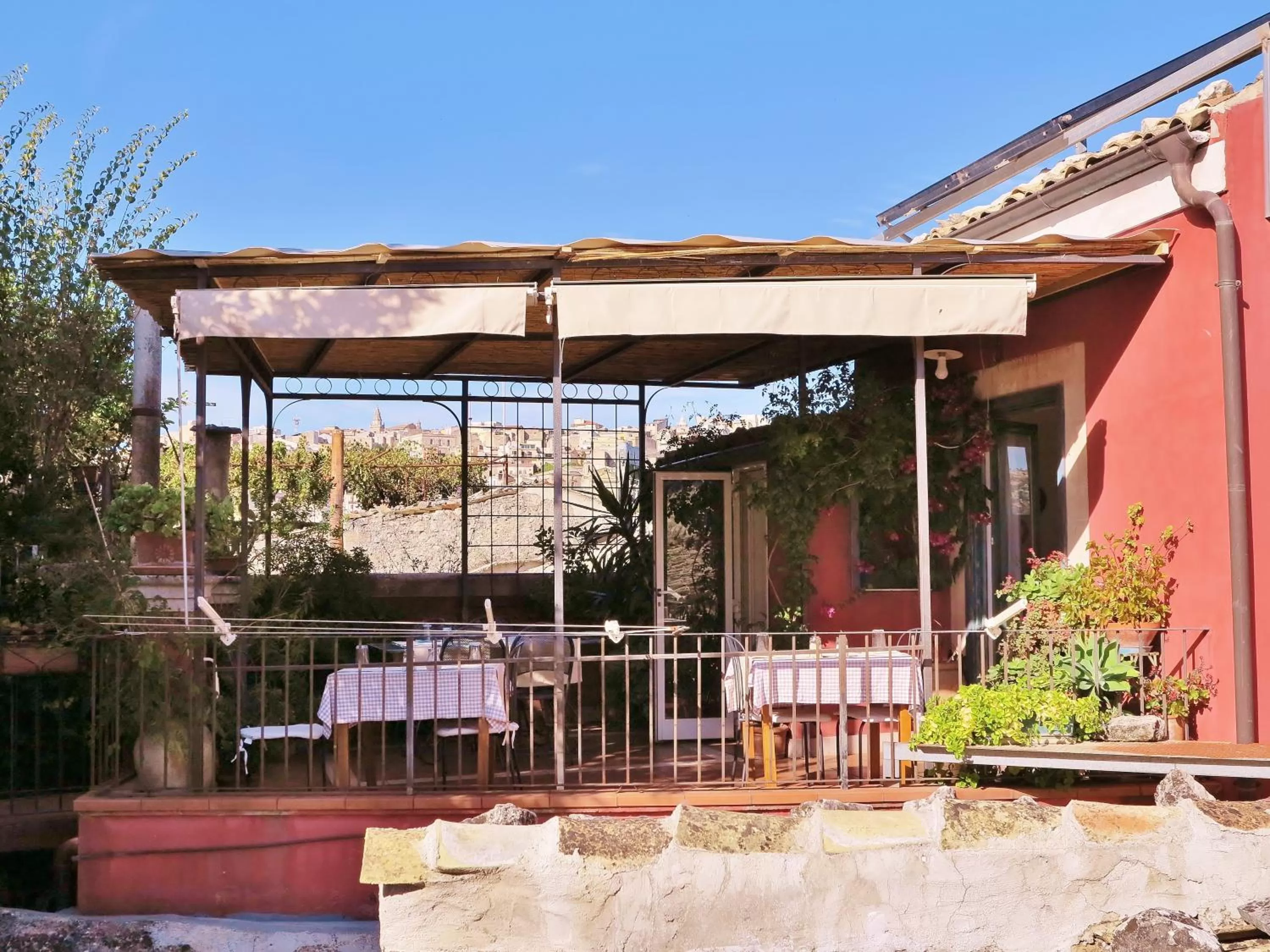 Restaurant/places to eat in B&B L'Orto Sul Tetto