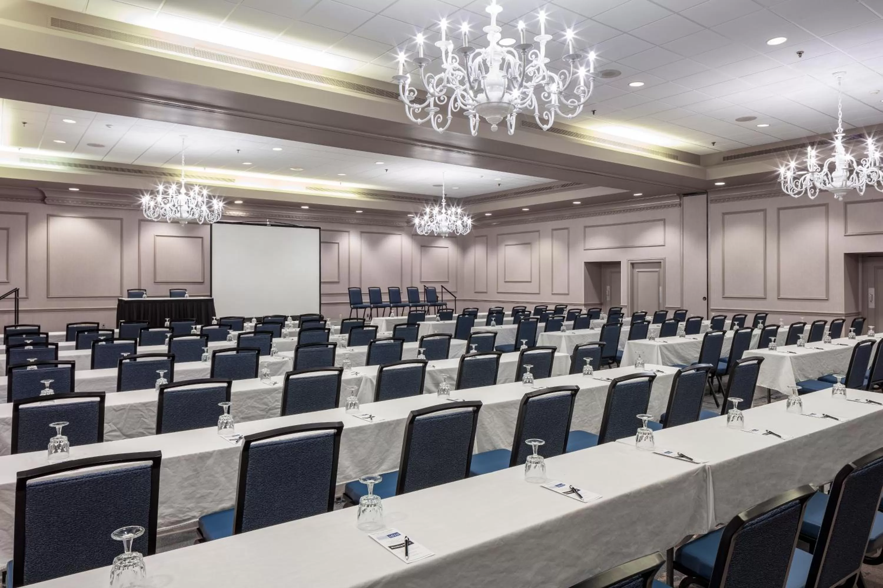 Banquet/Function facilities in Hotel 1620 Plymouth Harbor