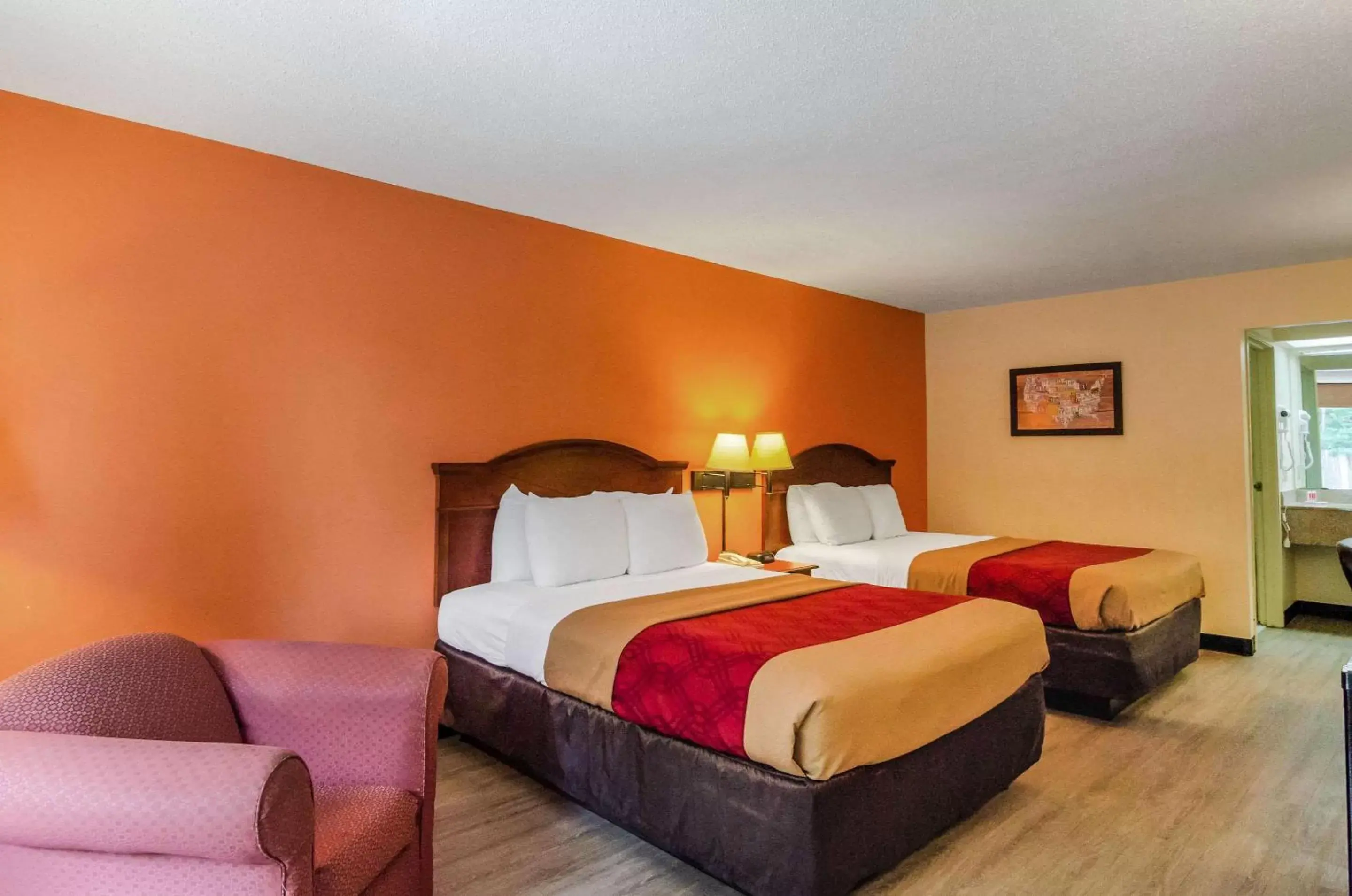 Queen Suite with Two Queen Beds - Non Smoking in Econo Lodge Inn & Suites Queen Suite with Two Queen Beds - Non Smoking in Econo Lodge Inn & Suites