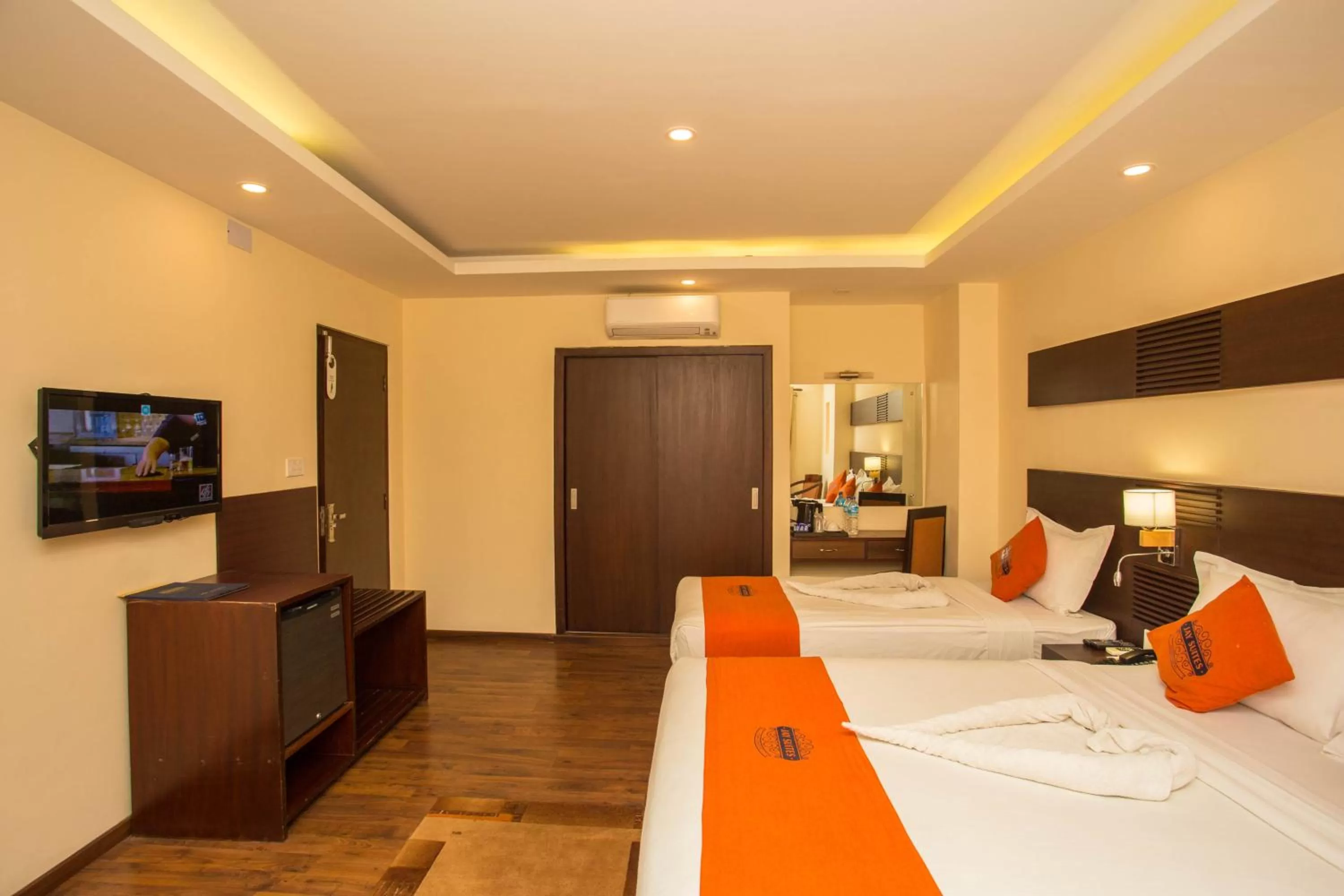 Bedroom, Bed in Hotel Jay Suites