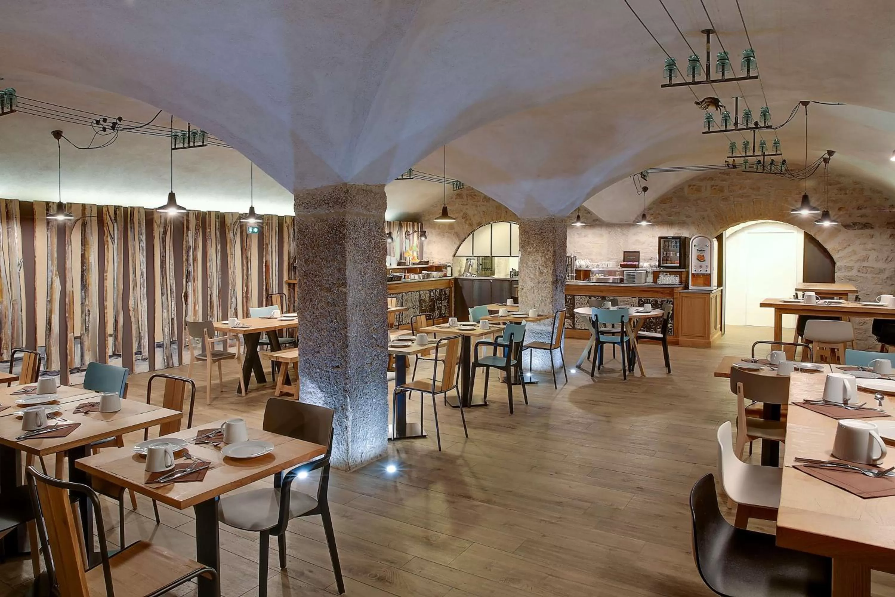 Restaurant/places to eat in Best Western Citadelle