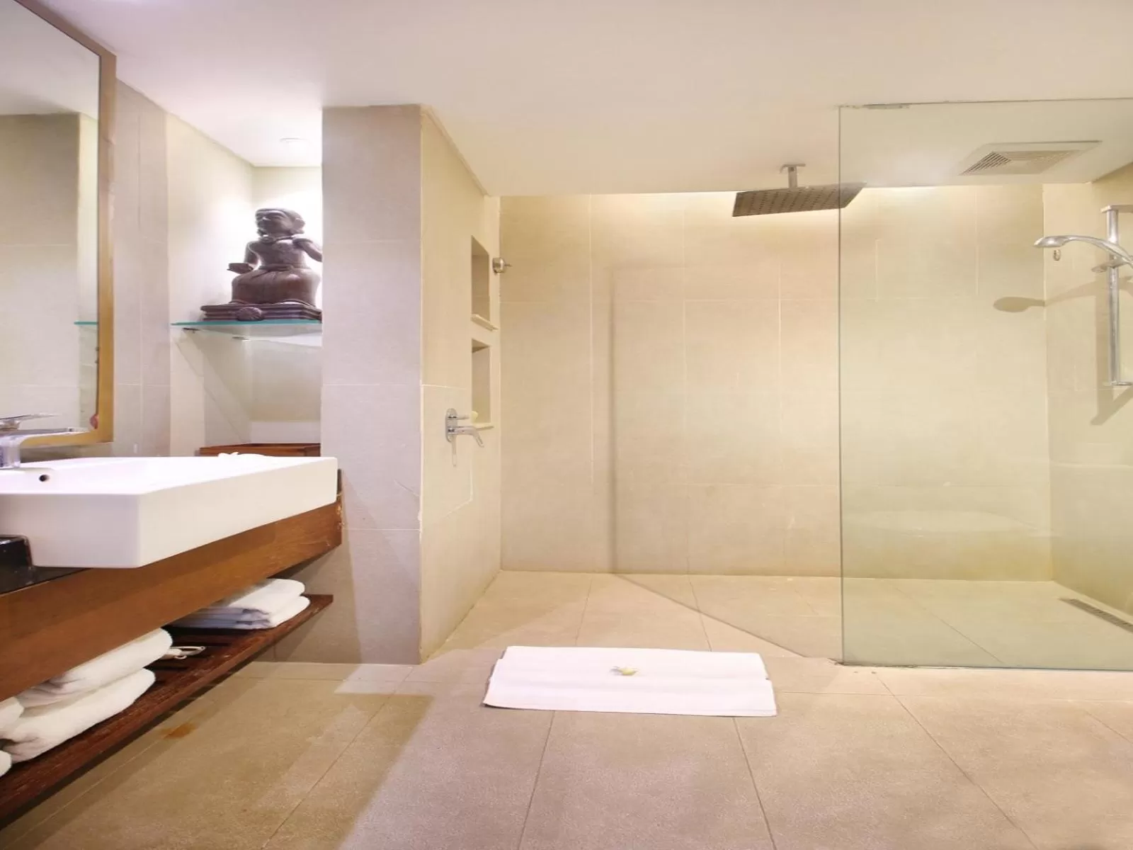 Bathroom in AlamKulkul Boutique Resort