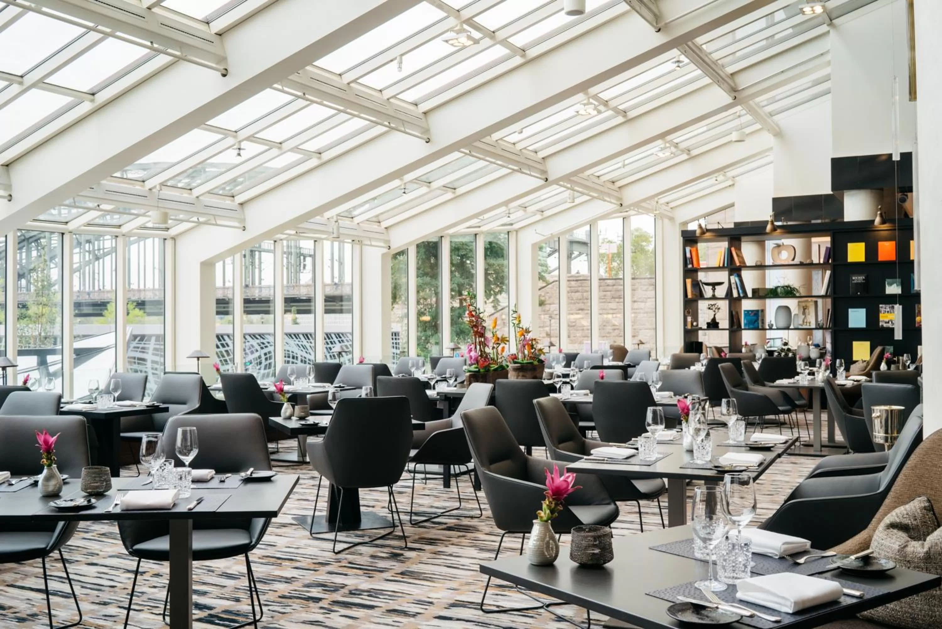 Restaurant/places to eat in Hyatt Regency Köln