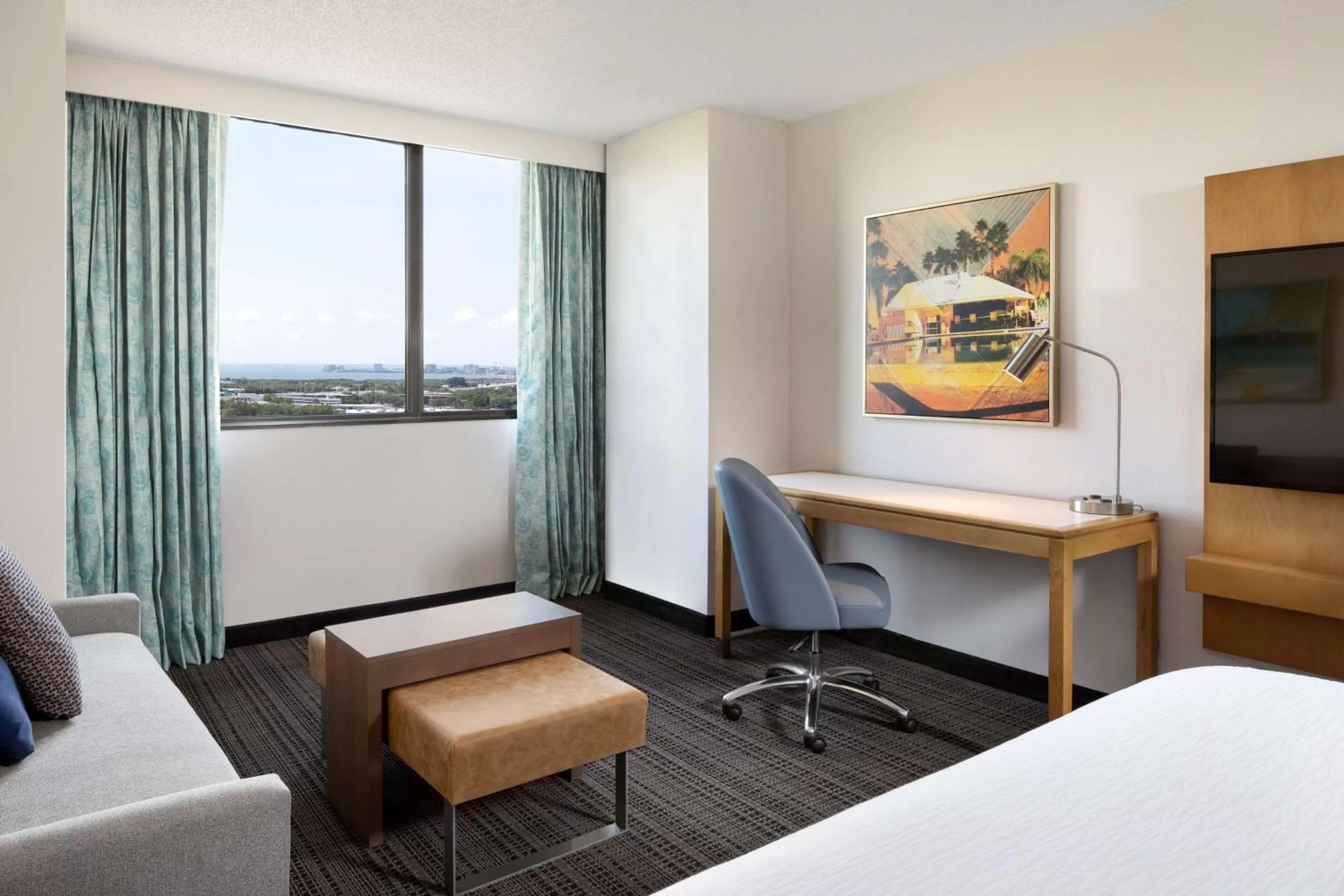 Bedroom, Bed in Embassy Suites by Hilton Tampa Airport Westshore