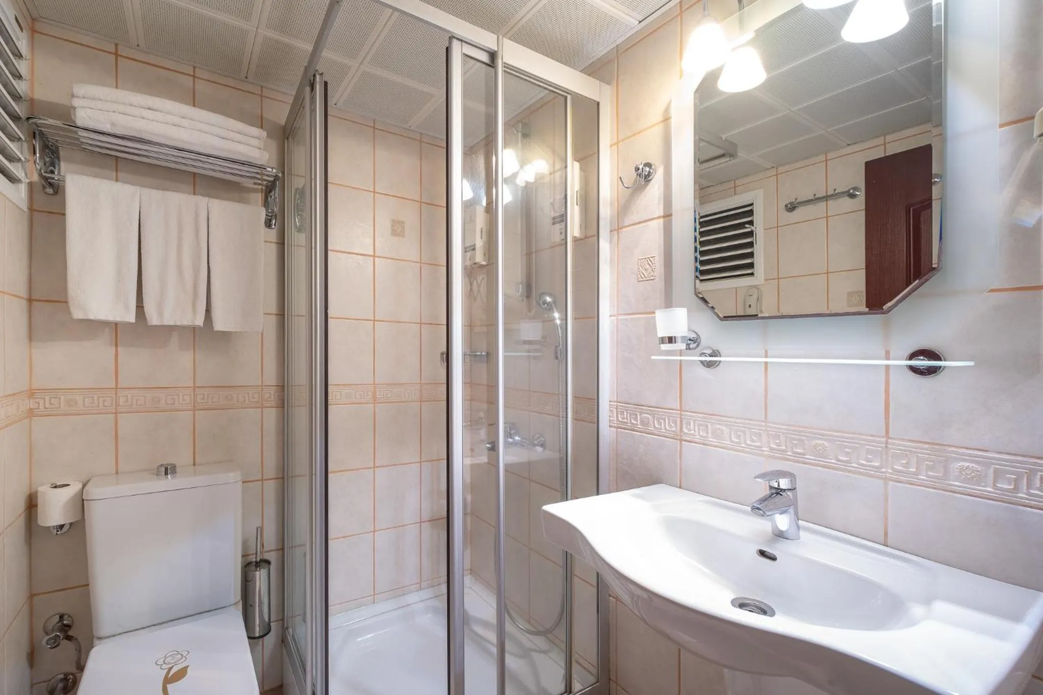 Shower in Oğlakcıoğlu Park Otel