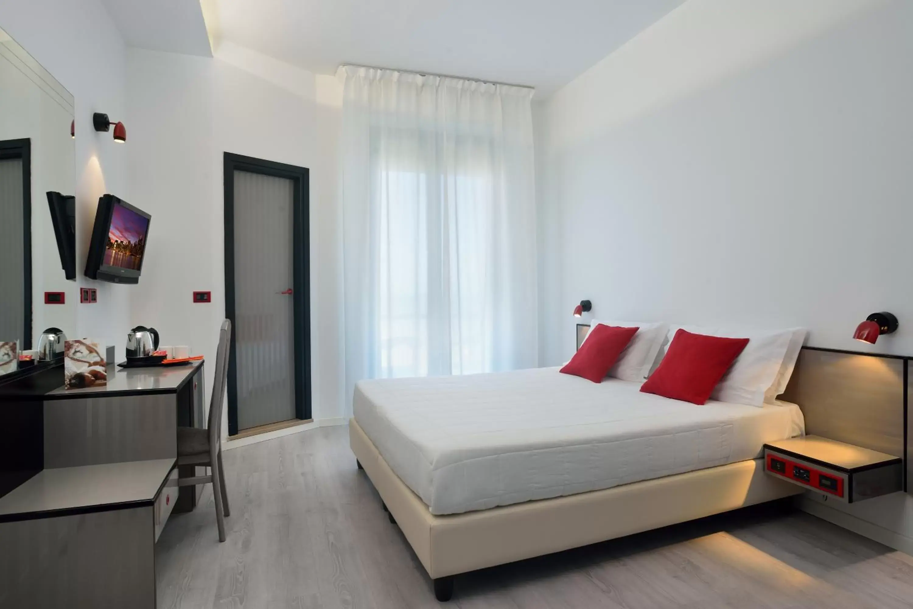 Economy Double or Twin Room in Hotel Boemia Economy Double or Twin Room in Hotel Boemia