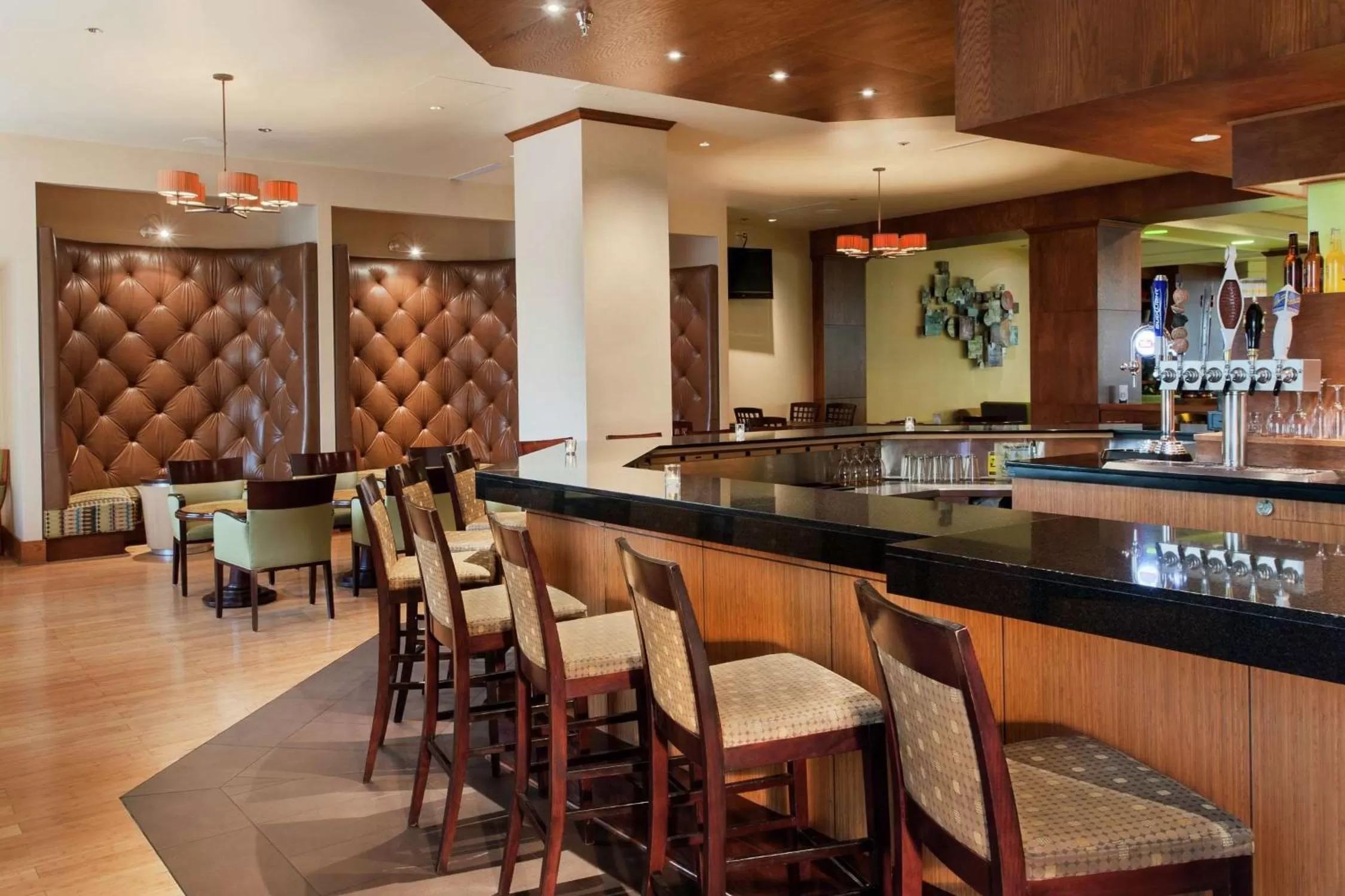 Lounge or bar in DoubleTree by Hilton Hotel & Executive Meeting Center Omaha-Downtown