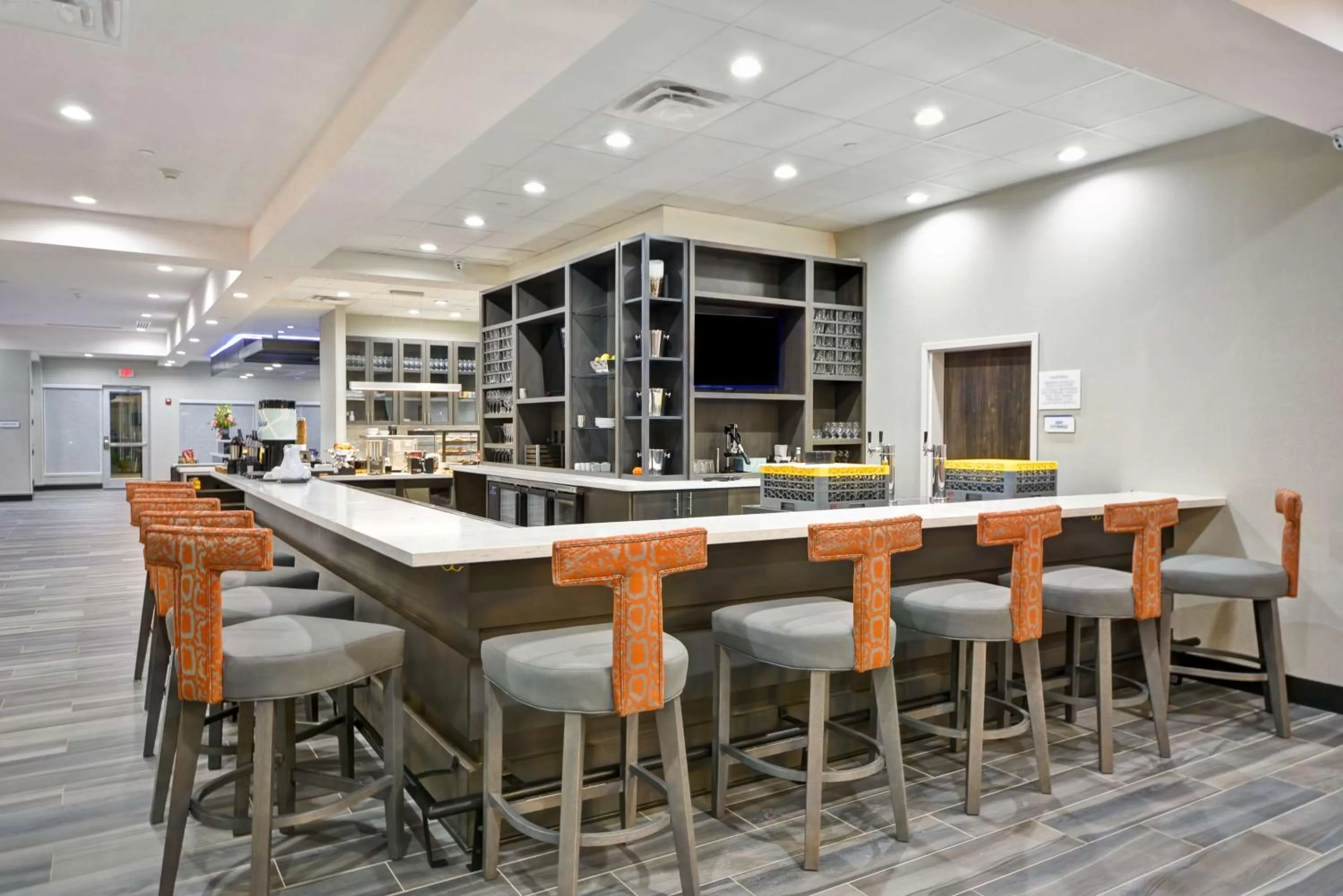 Lounge or bar in Hilton Garden Inn Tulsa-Broken Arrow, OK