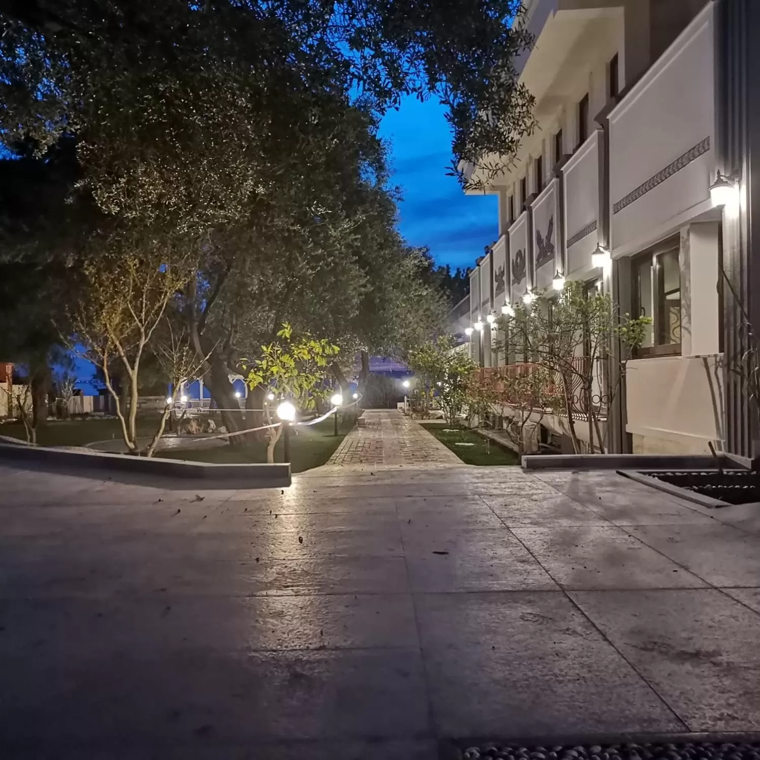 Garden in Iris Hotel & Spa