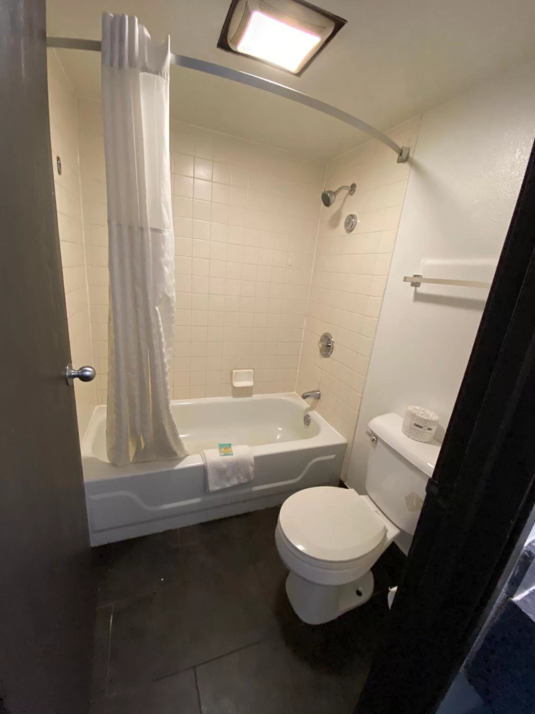 Bathroom in Skylight Inn Willoughby - Cleveland Mentor