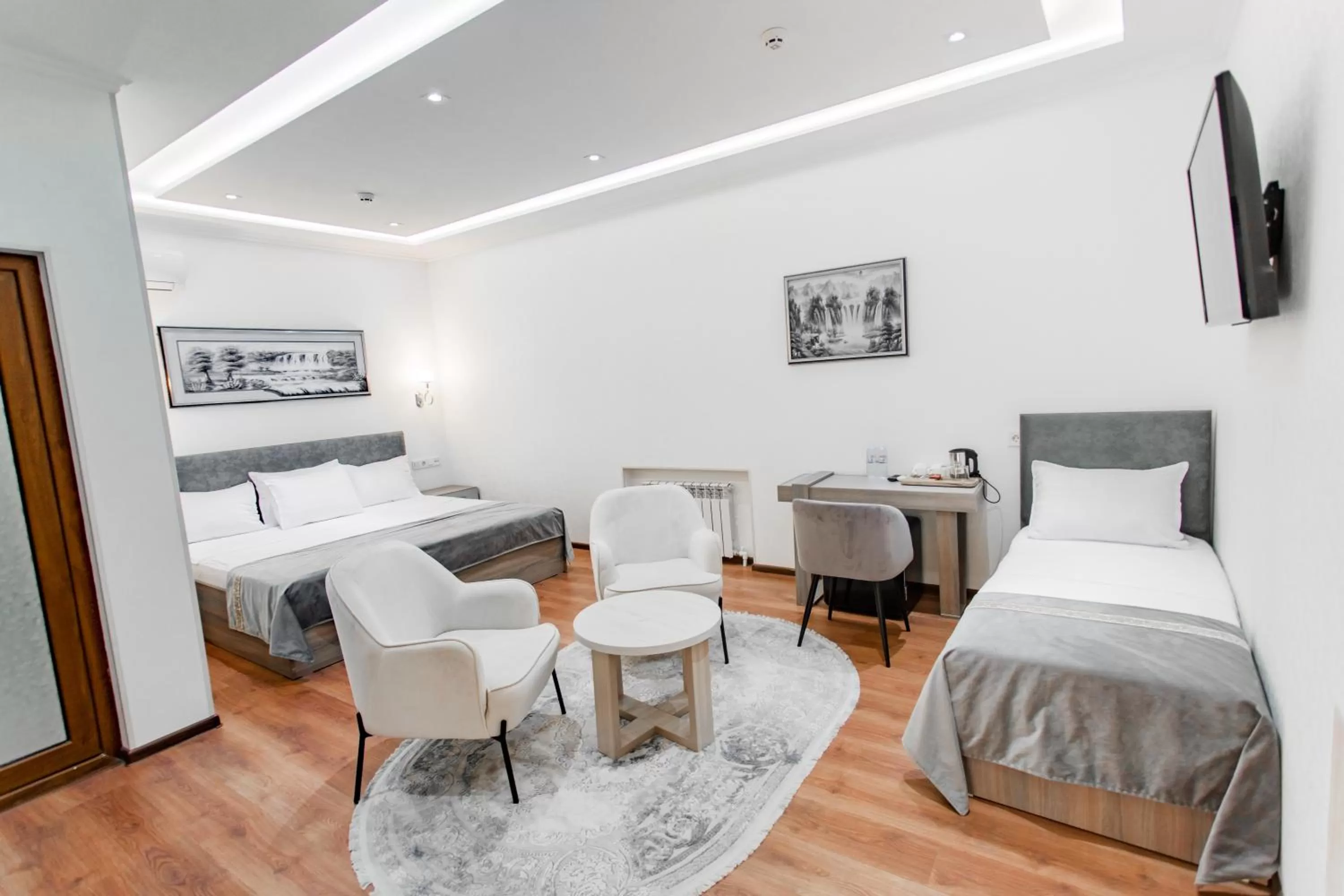 Living room in Registon Saroy Hotel