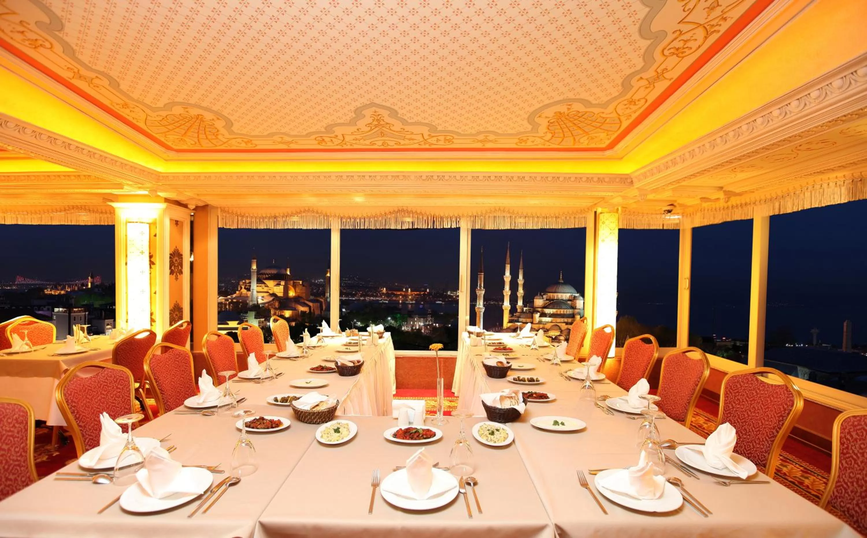 Restaurant/places to eat in Deluxe Golden Horn Sultanahmet Hotel