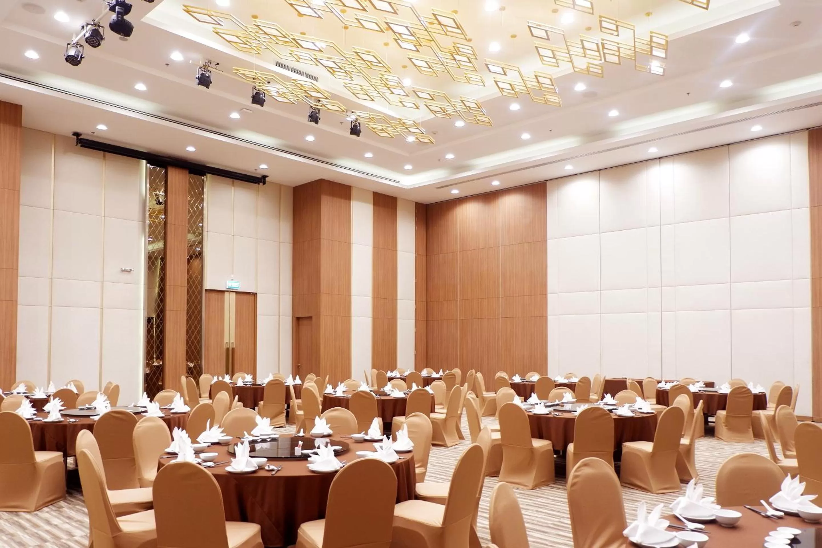 Business facilities in Grand Fortune Hotel Nakhon Si Thammarat