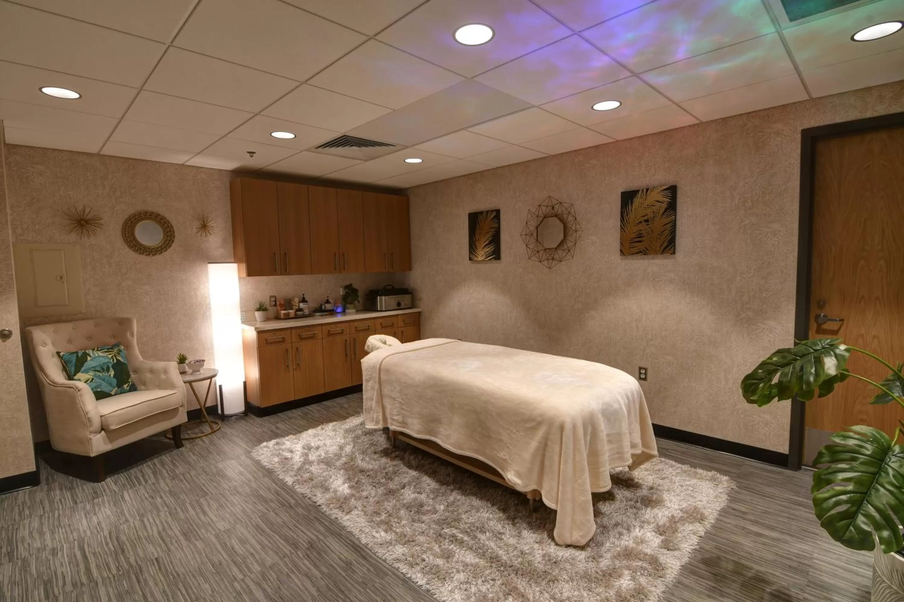 Massage in Oasis Hotel and Conv Center, an Ascend Collection Hotel