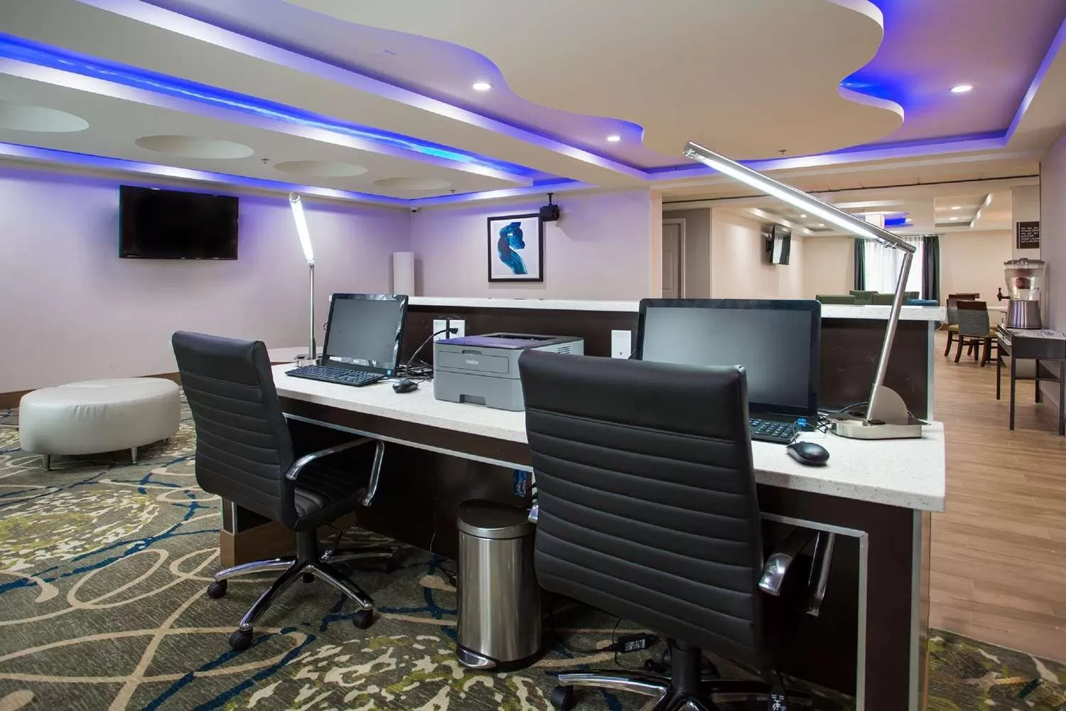 Business facilities in Milford Inn