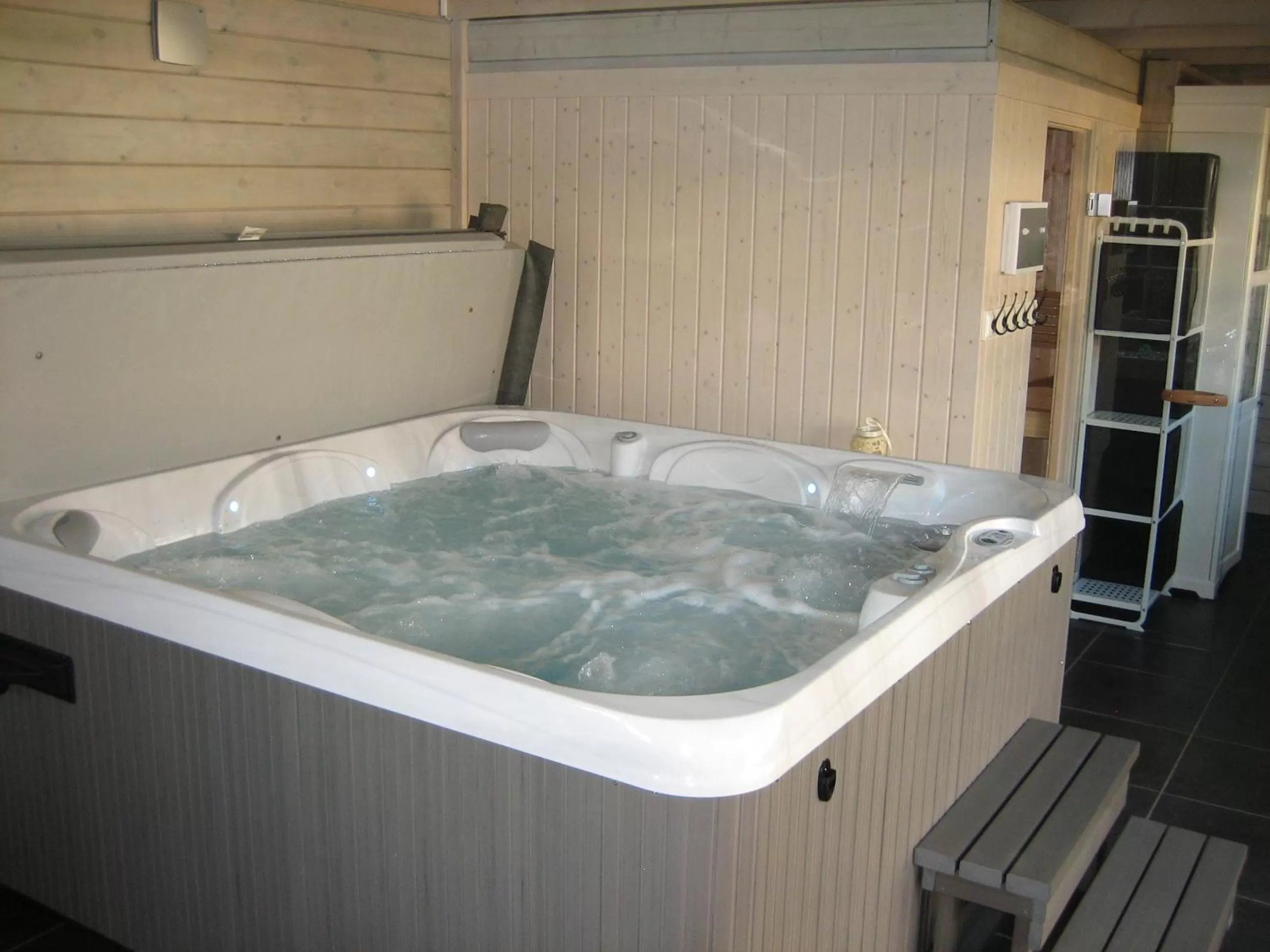 Hot Tub in B&B Jo - Li