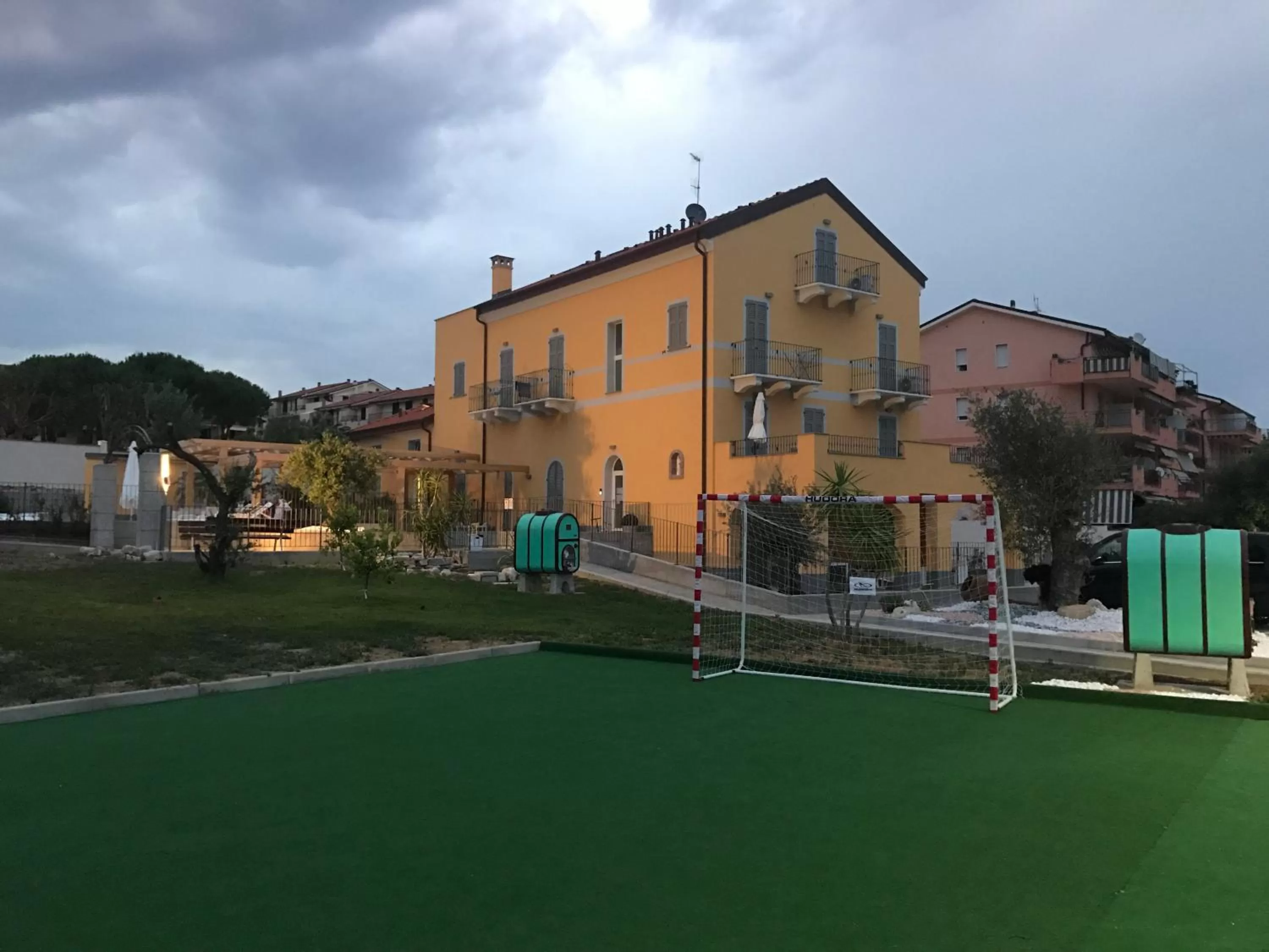 Property building in Villa Canepa