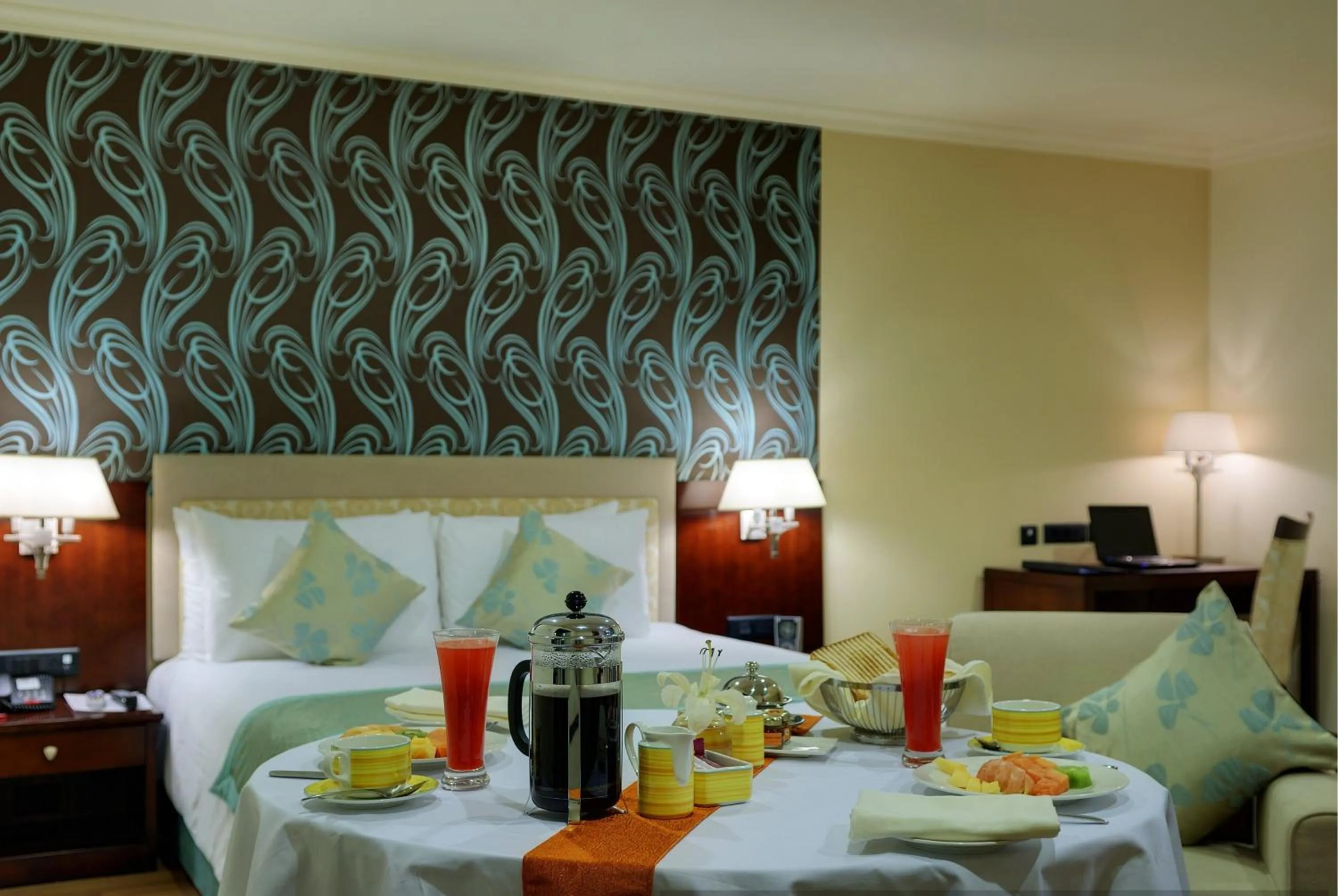 Continental breakfast, Bed in Royalton Hyderabad Abids