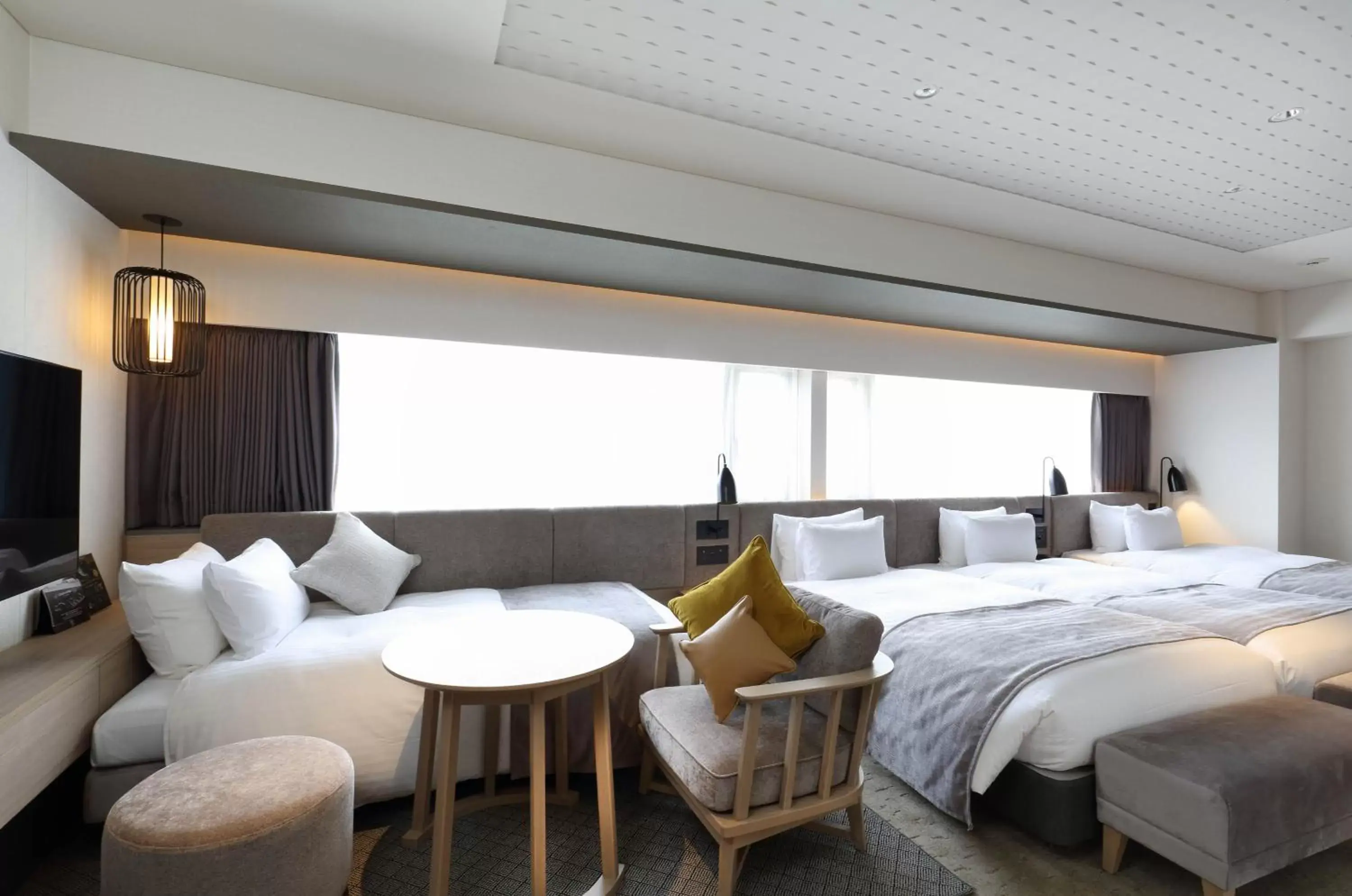 Deluxe Quadruple Room - Non-Smoking in Solaria Nishitetsu Hotel Fukuoka Deluxe Quadruple Room - Non-Smoking in Solaria Nishitetsu Hotel Fukuoka