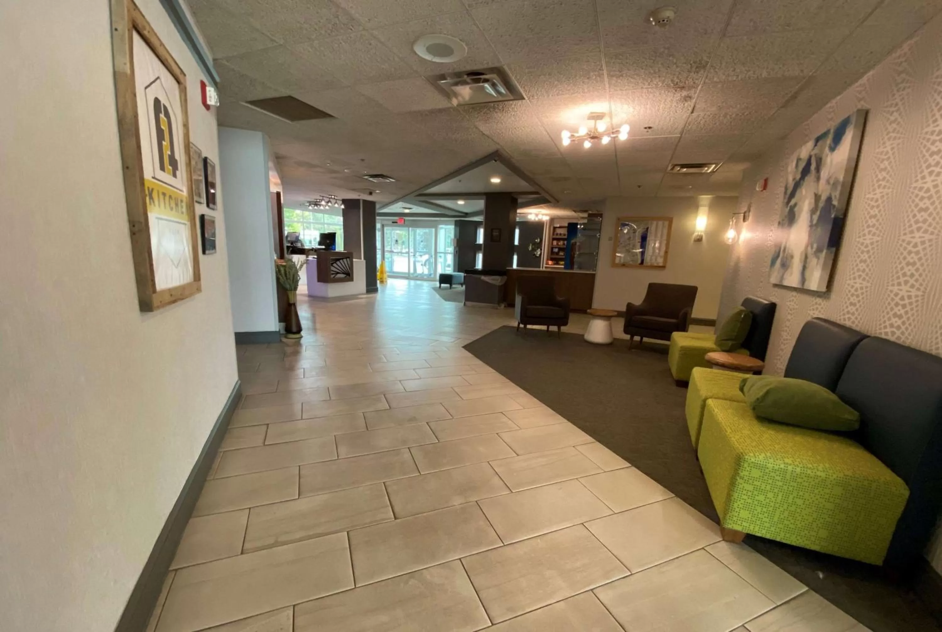 Lobby or reception in 41 Lakefront Hotel, Trademark Collection by Wyndham