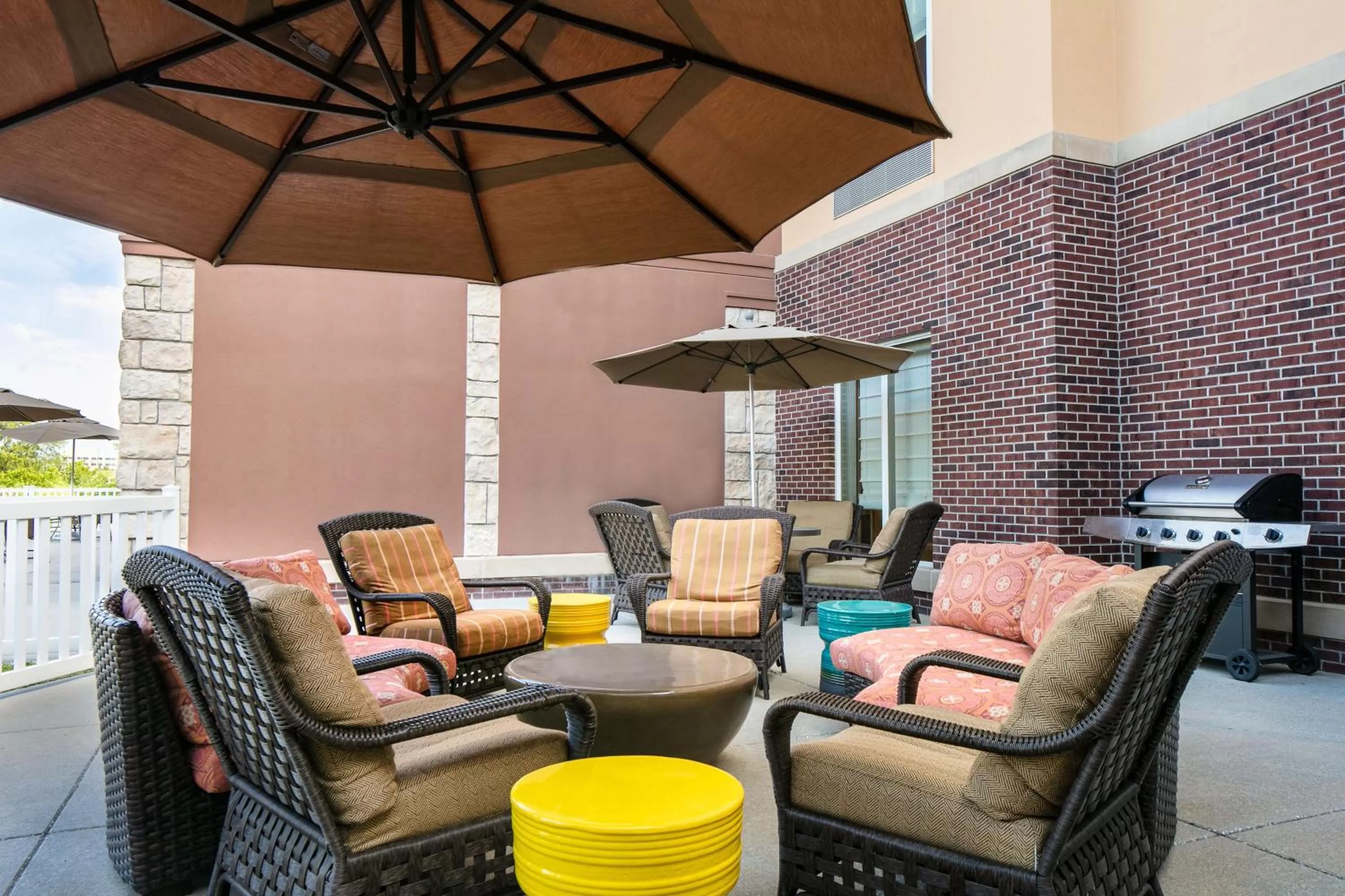 Patio in Hilton Garden Inn Omaha West