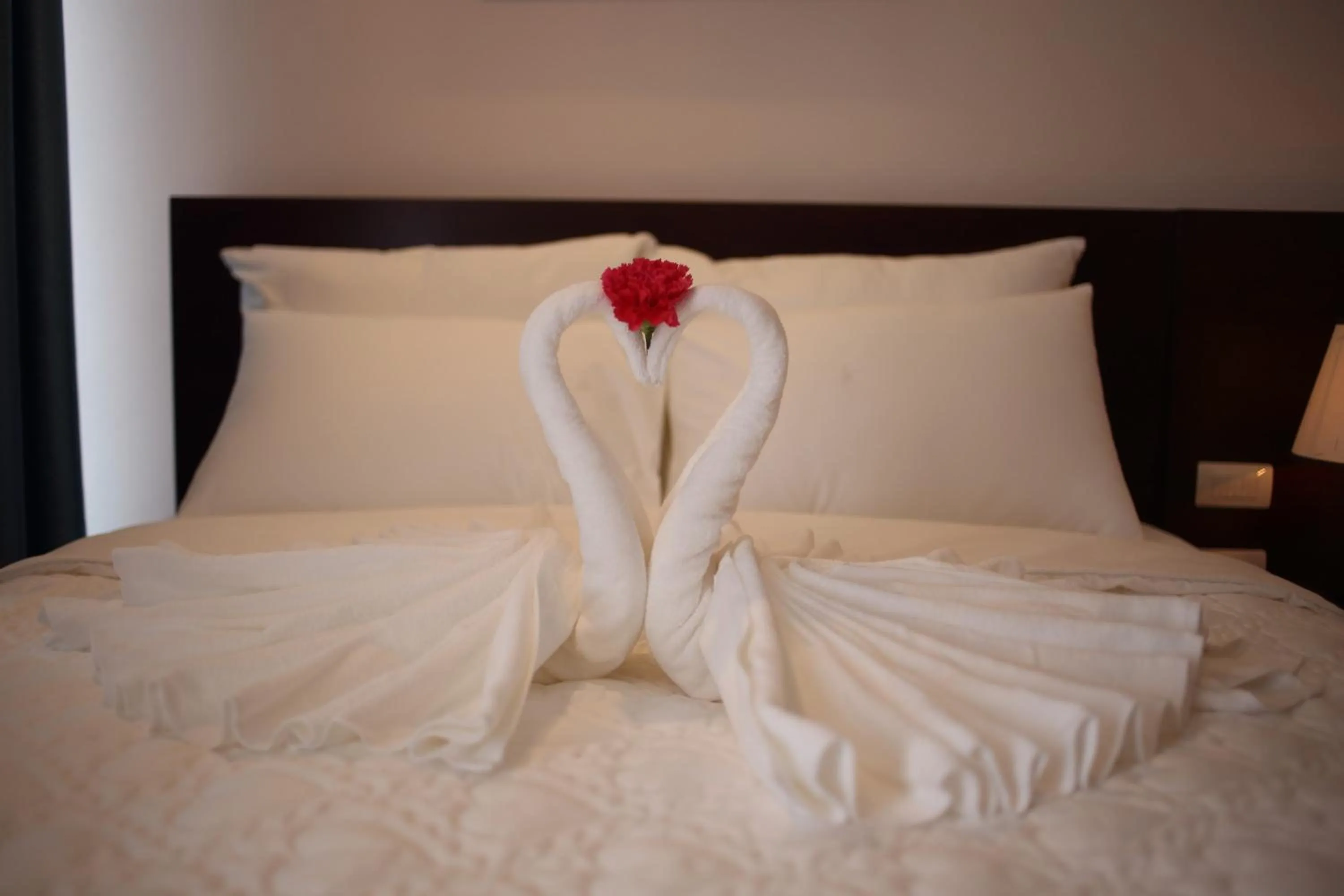 Bedroom, Bed in Camellia Hotel