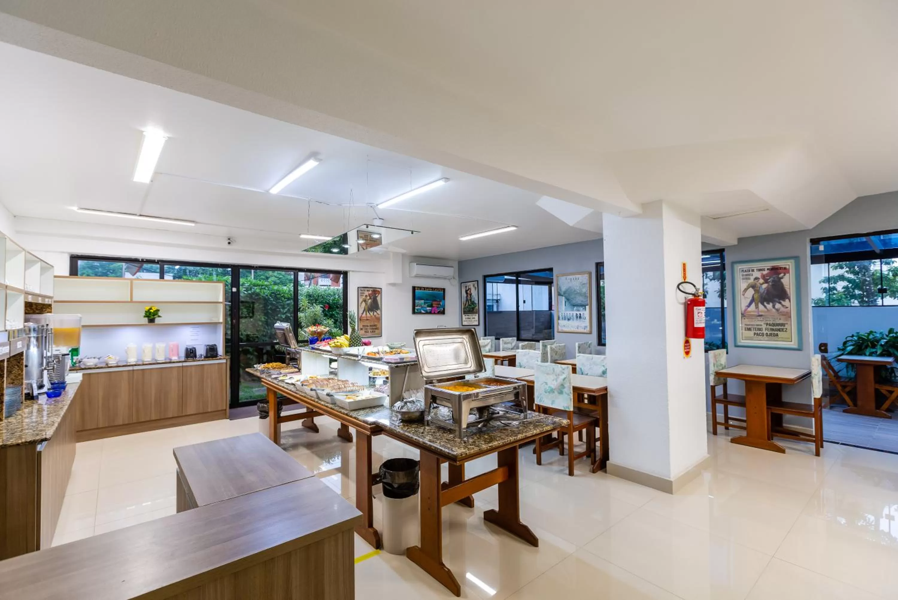 Restaurant/Places to Eat in Hotel Vila Mar