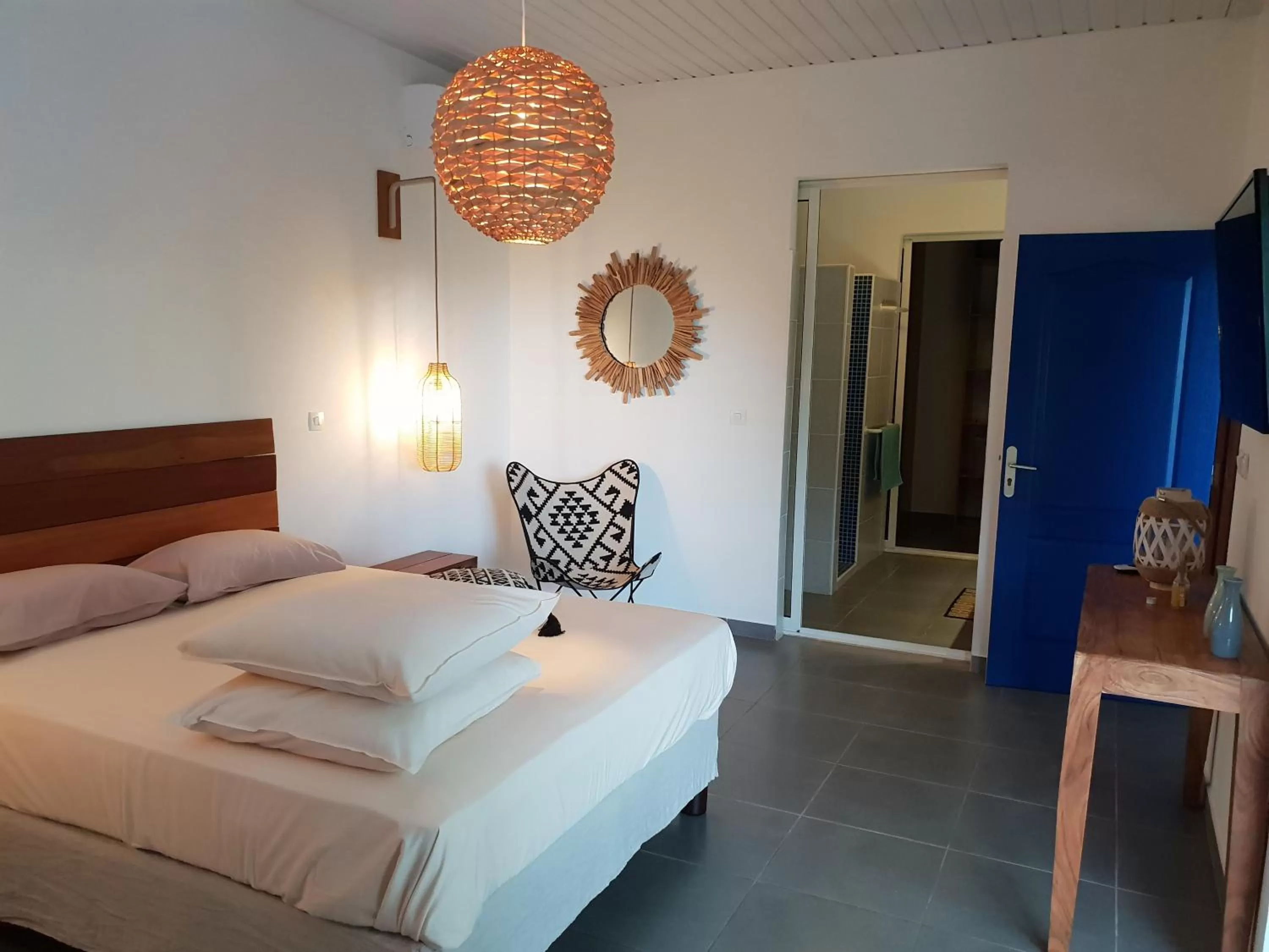 Photo of the whole room, Bed in Shikoa Sobole - Le Morpho et l'Ara