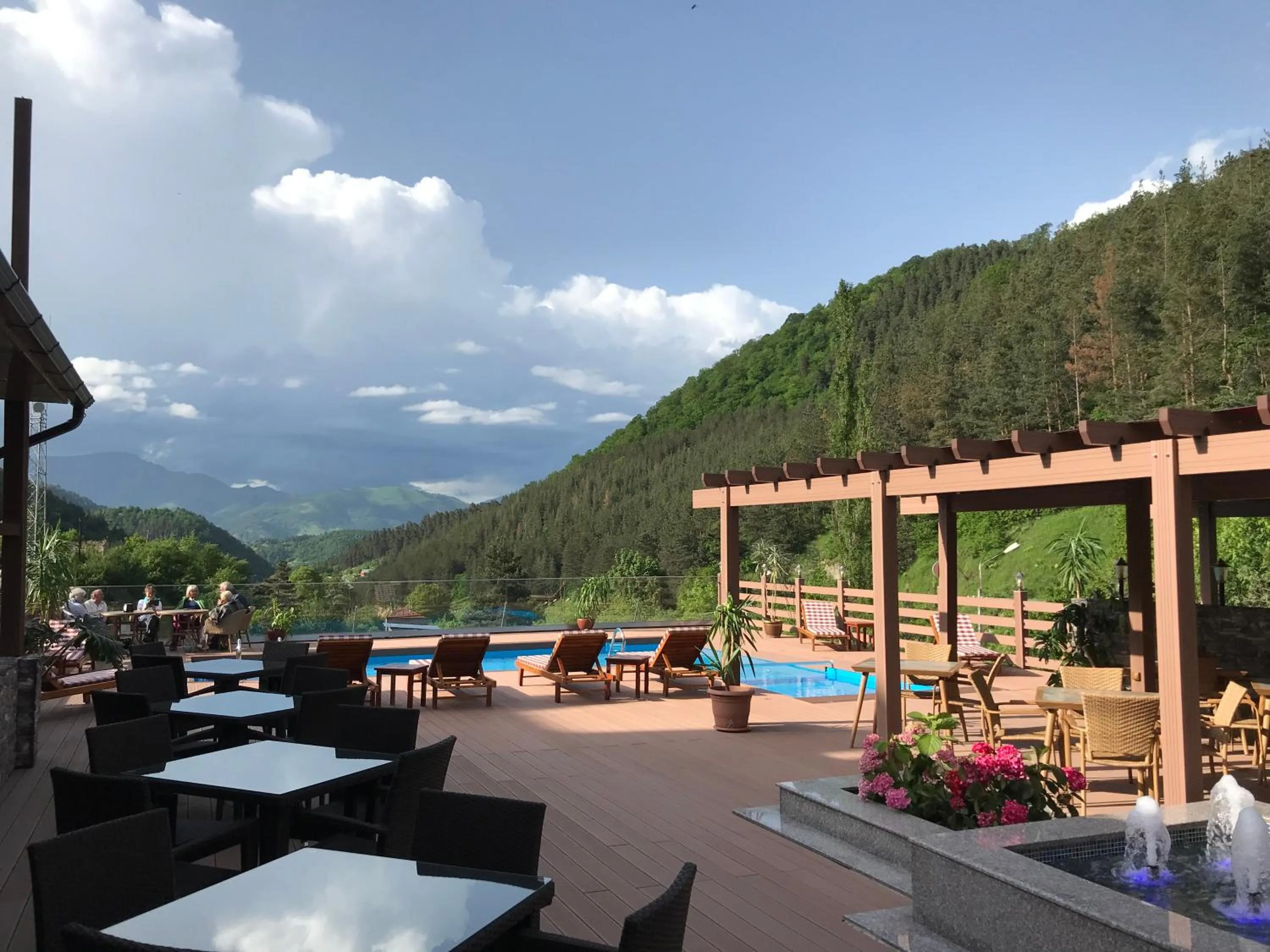 Patio in Best Western Plus Paradise Hotel Dilijan