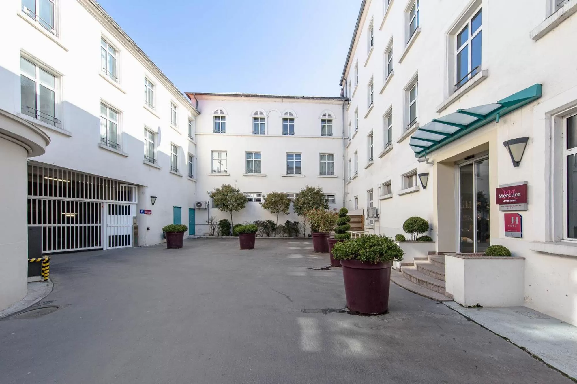 Property building in Mercure Nancy Centre Place Stanislas