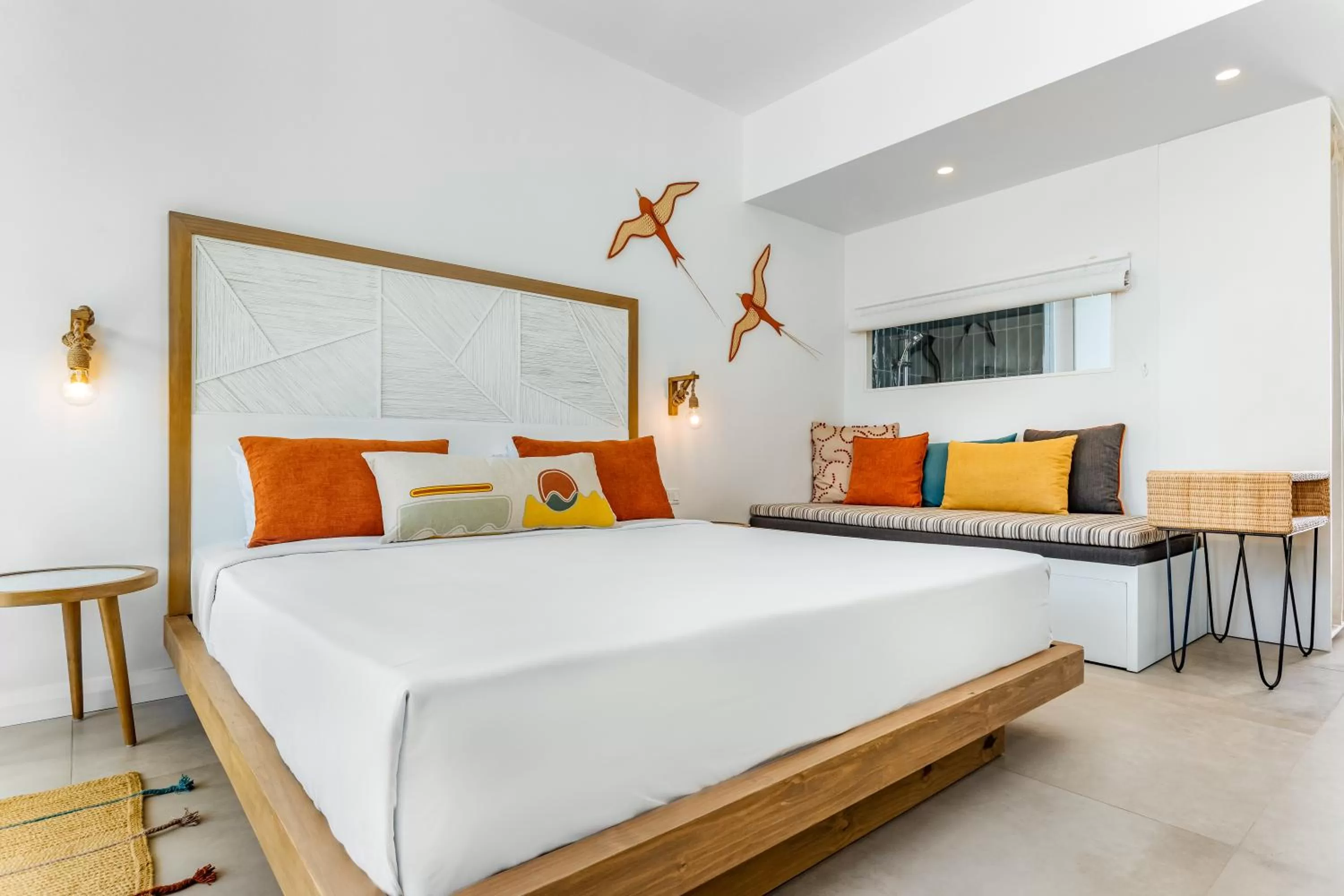 Photo of the whole room, Bed in Sunrise Attitude (Adults Only)