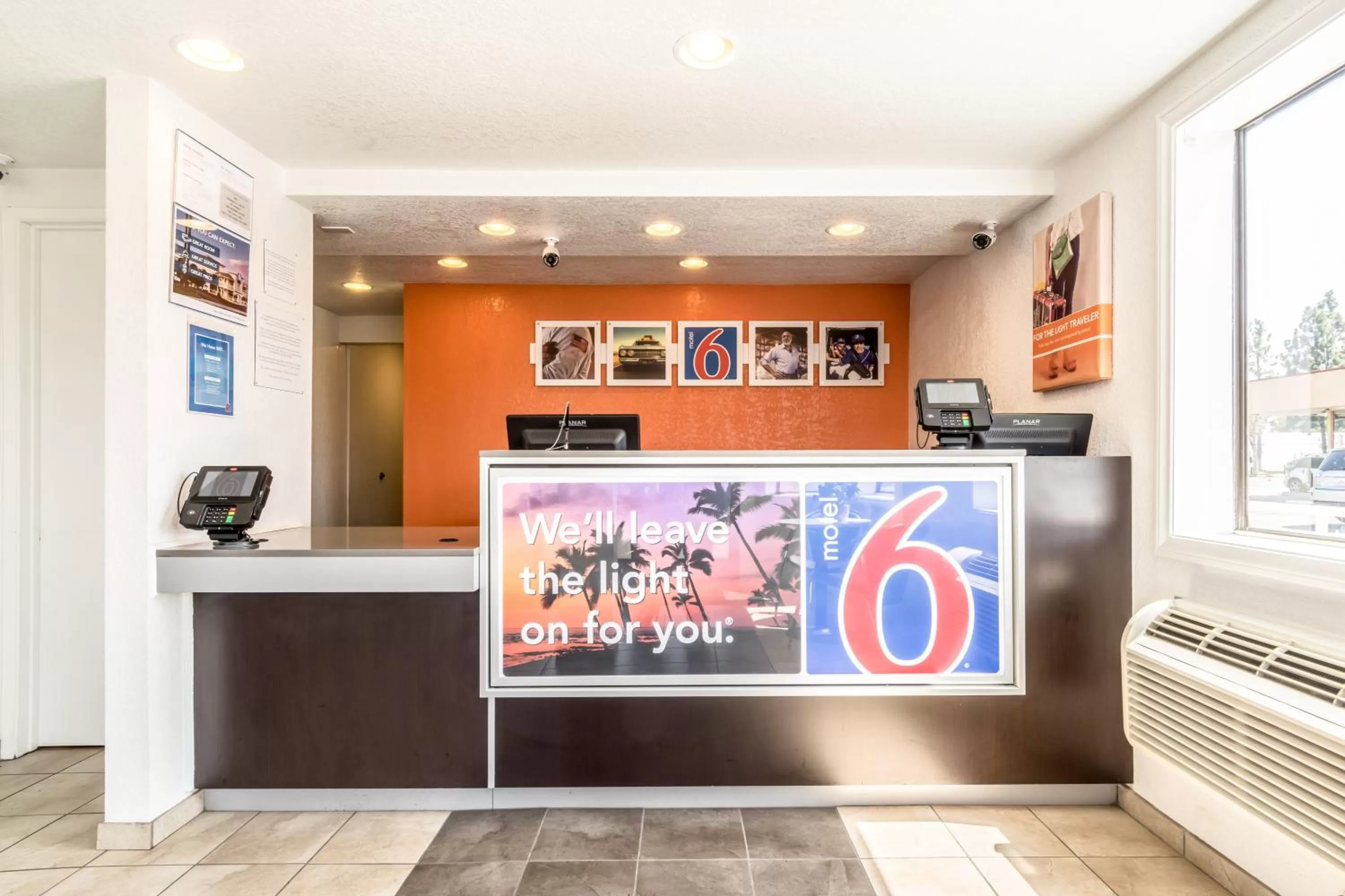 Lobby or reception in Motel 6-Anaheim, CA - Fullerton East