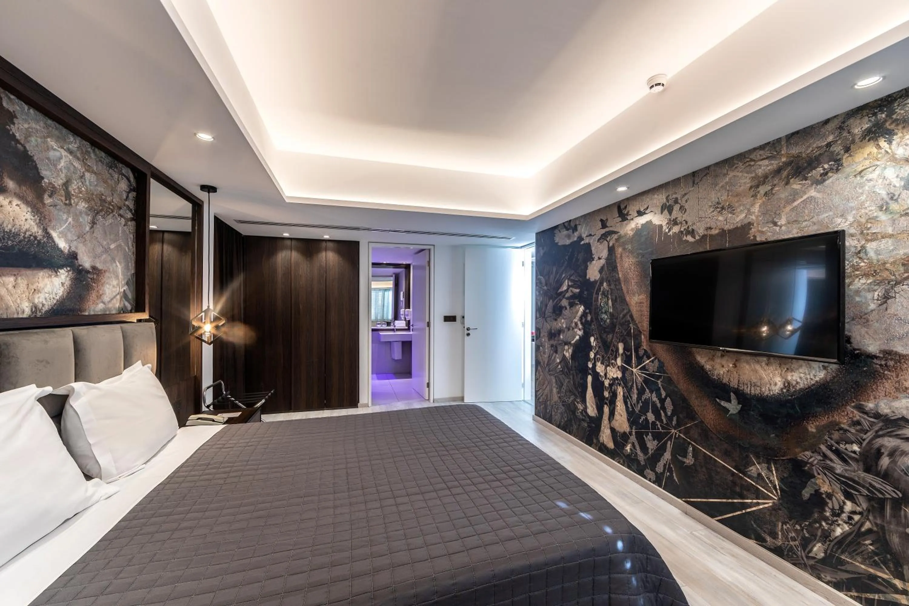 Bed in Almond Business Hotel