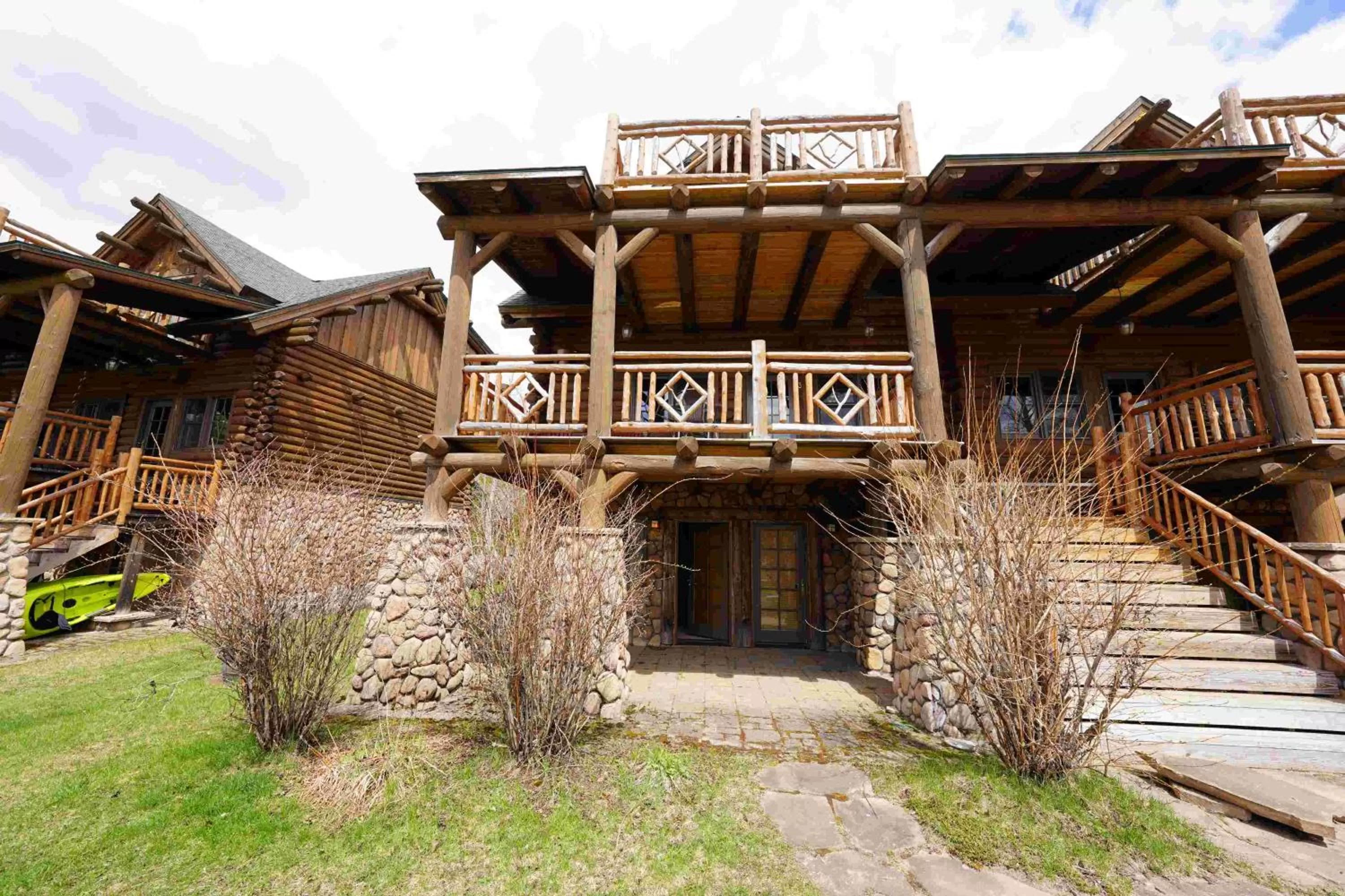 Property Building in Ampersand Bay Resort