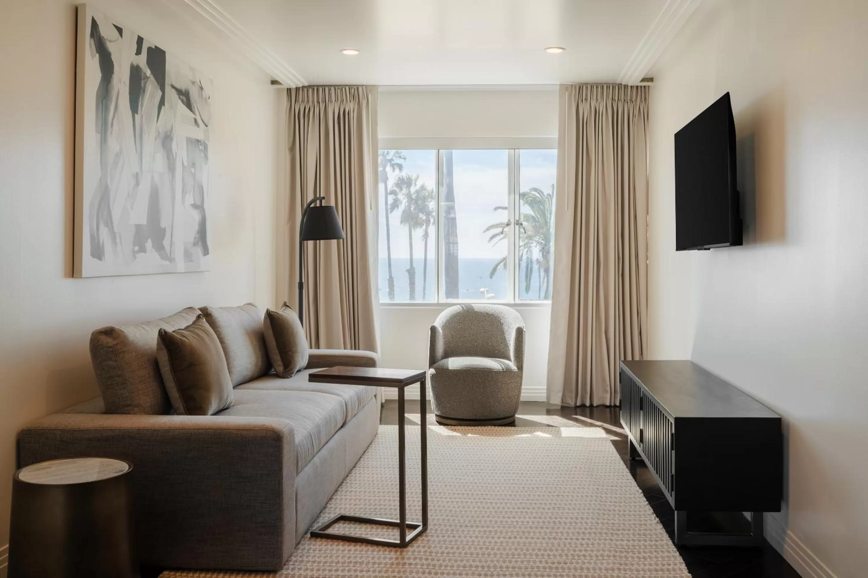 One-Bedroom Apartment in Sonder The Beacon