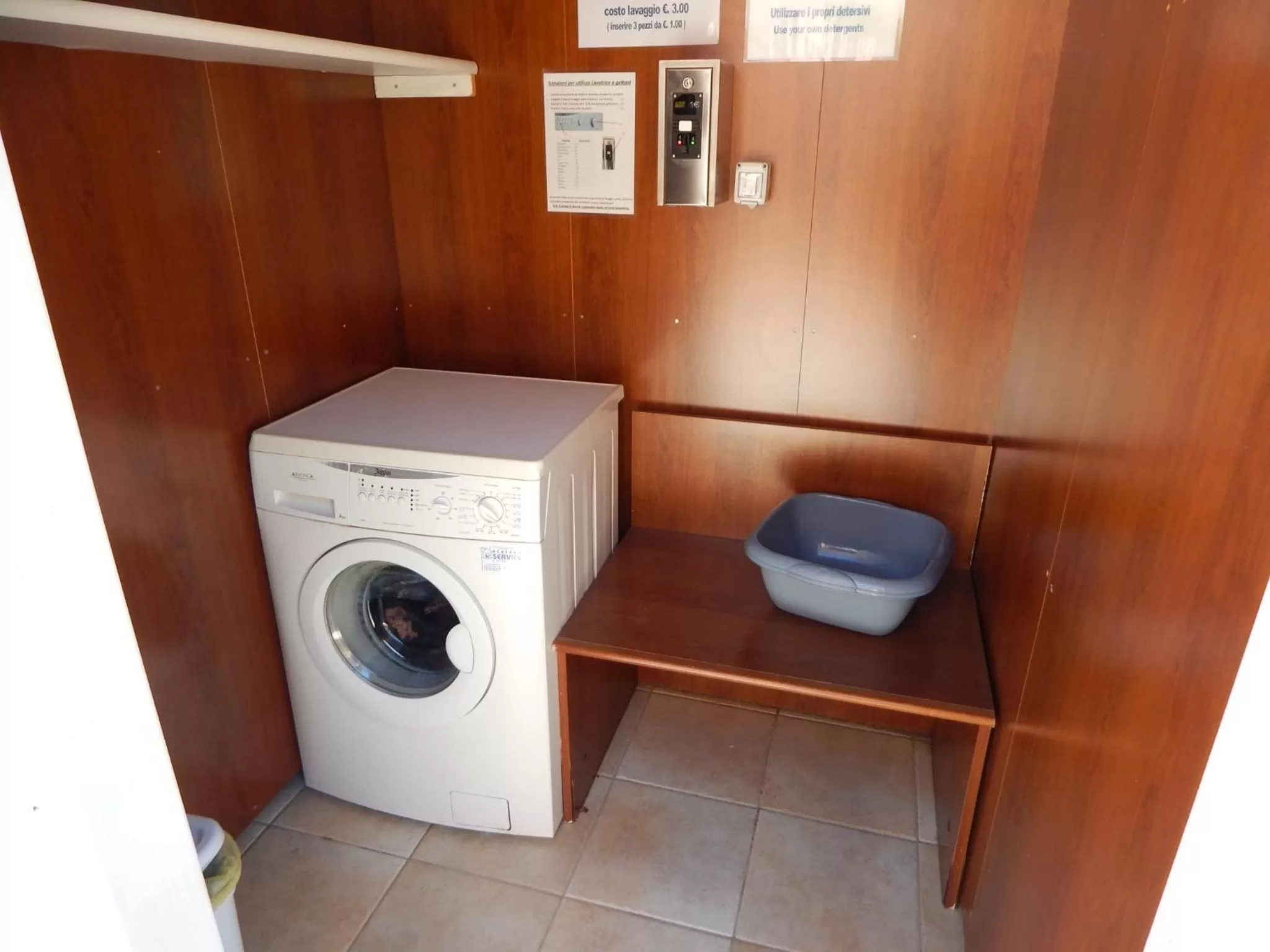 washing machine, Bathroom in Case Vacanze Ancora