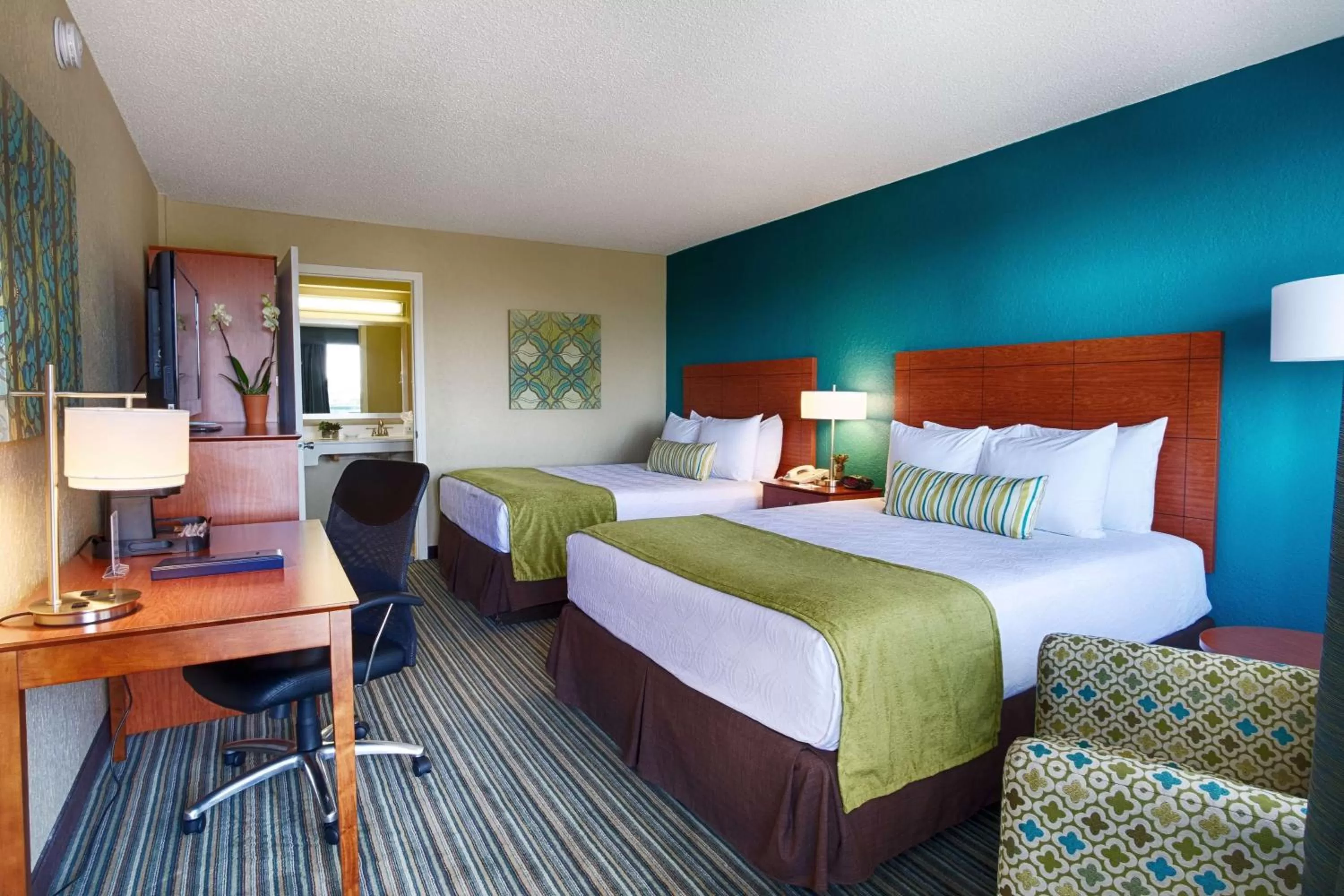 Bedroom in Best Western On The Bay Inn & Marina