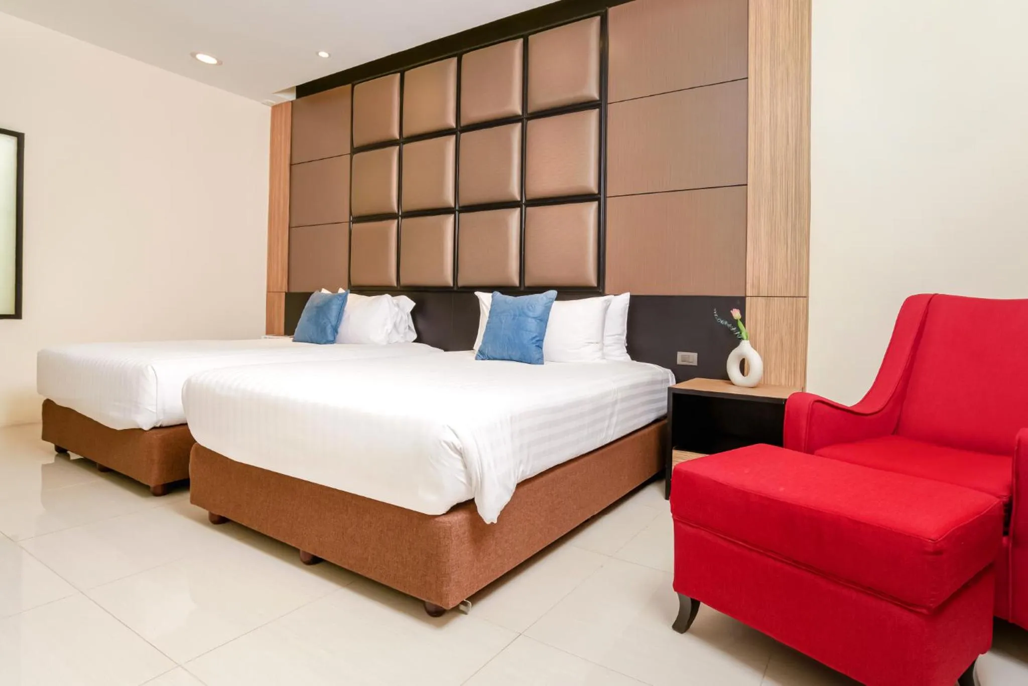 Bed in Grand Palazzo Hotel - SHA Extra Plus