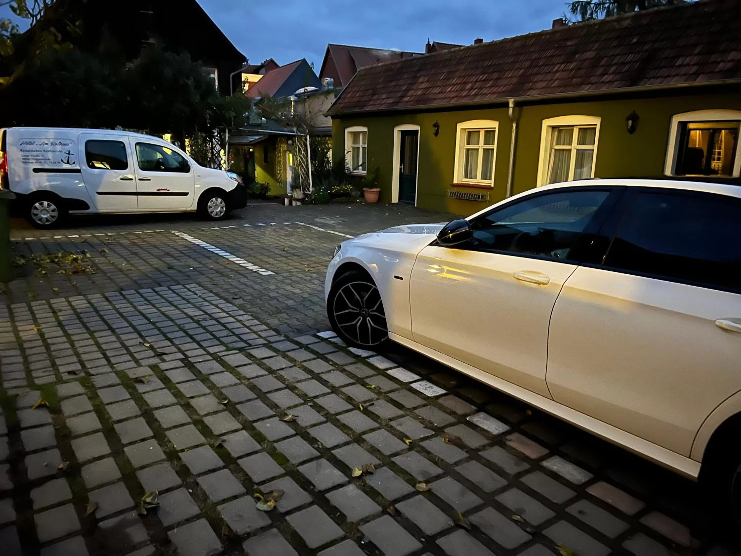 Property building in Hotel am Rathaus Adii