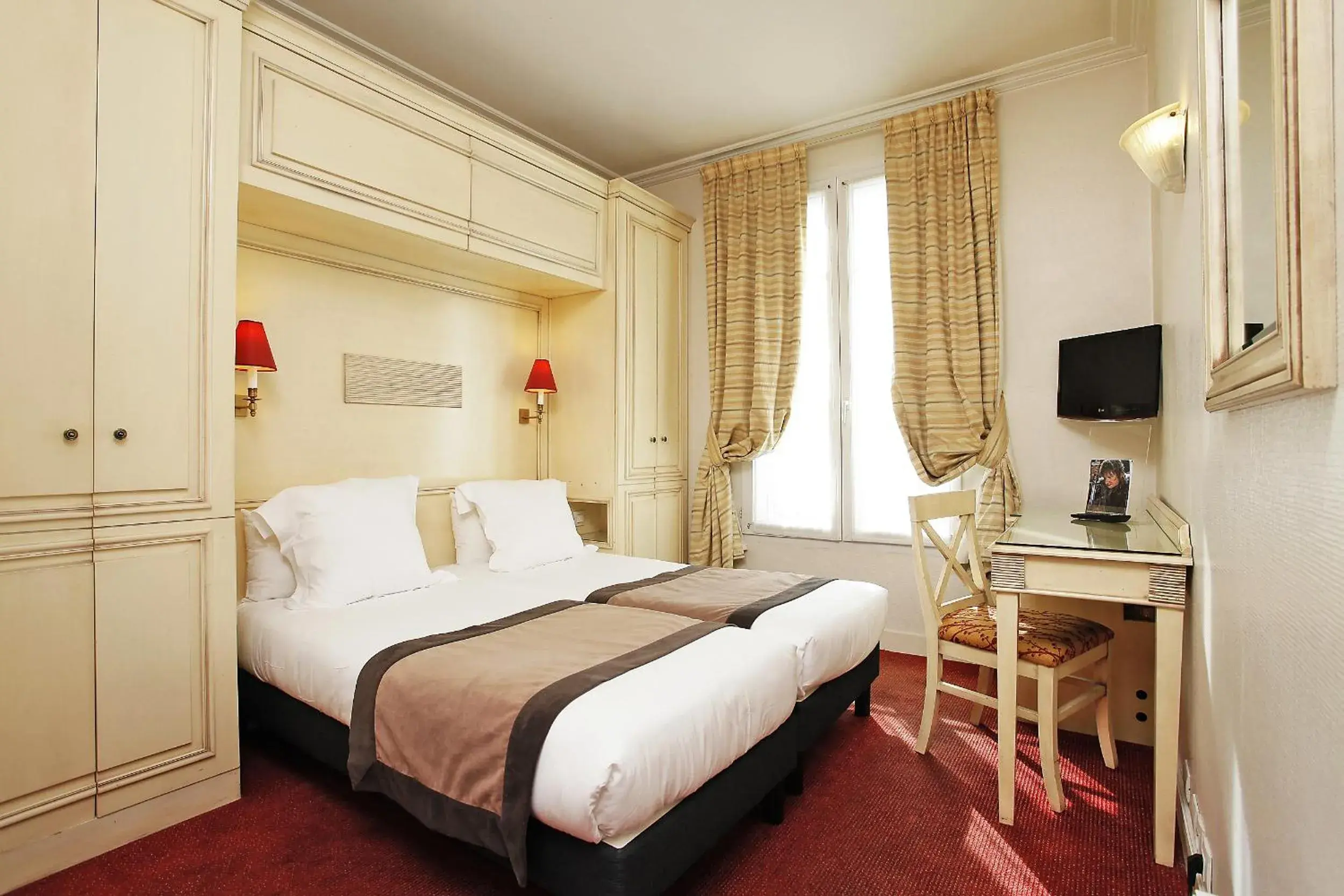 Standard Twin Room in Montparnasse Daguerre Standard Twin Room in Montparnasse Daguerre