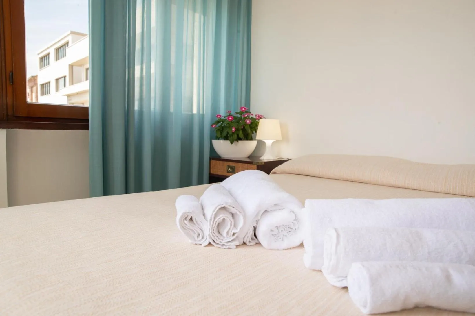 Bedroom, Bed in Hotel De Plam