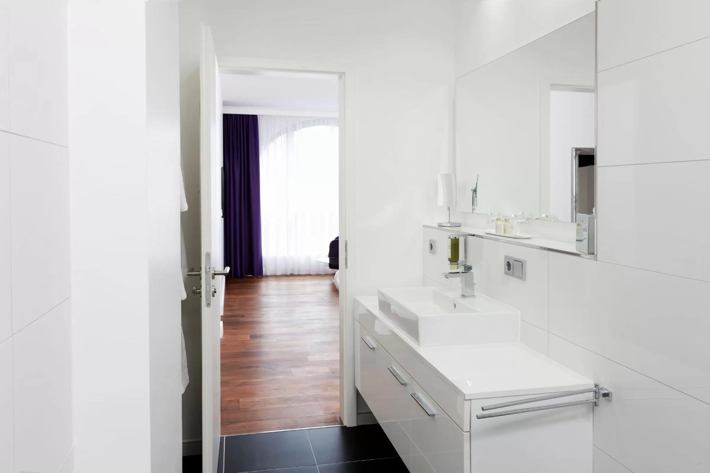 Bathroom in Central Hotel