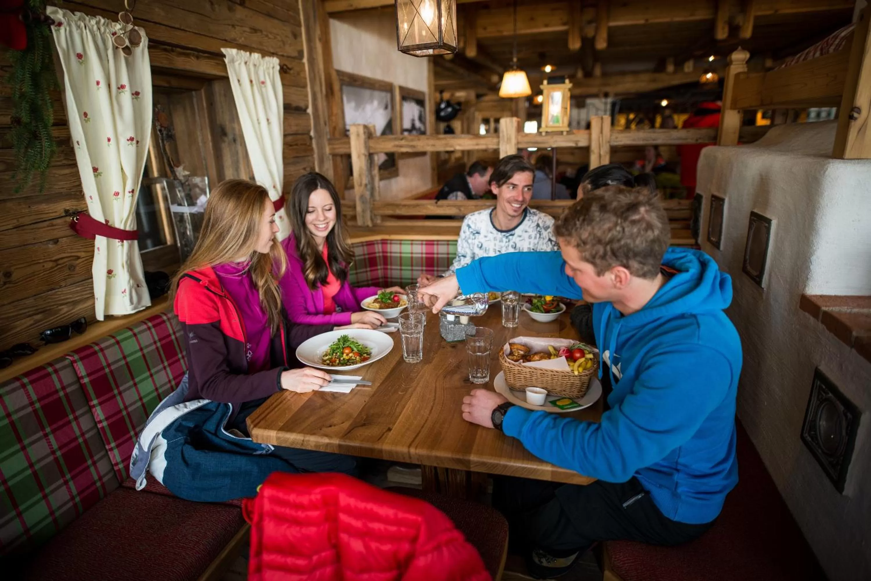 Restaurant/places to eat in Berghotel Trübsee - Accessible Only by Cable Car